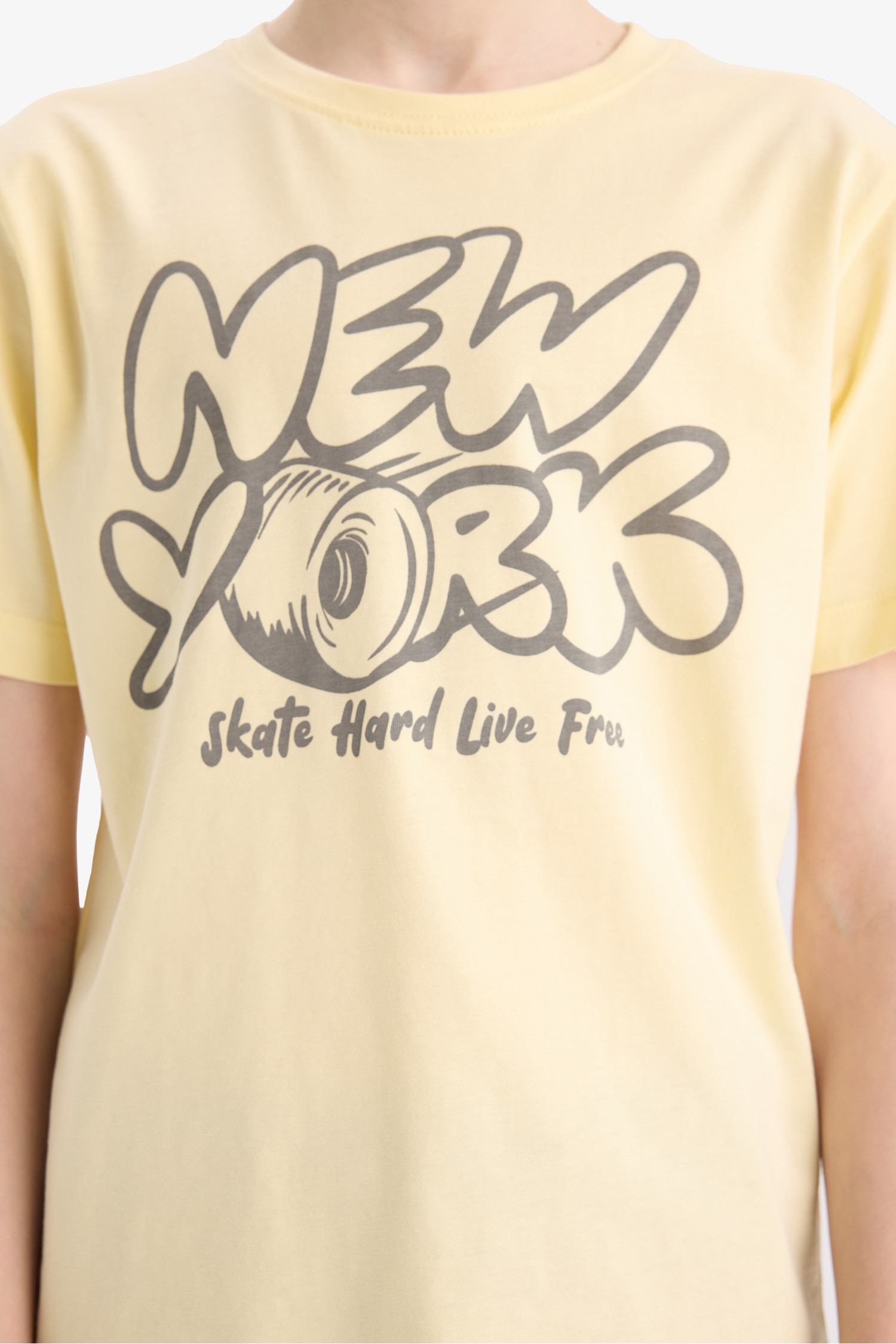 Erkek Çocuk Bisiklet Yaka Baskılı Kısa Kollu Tişört