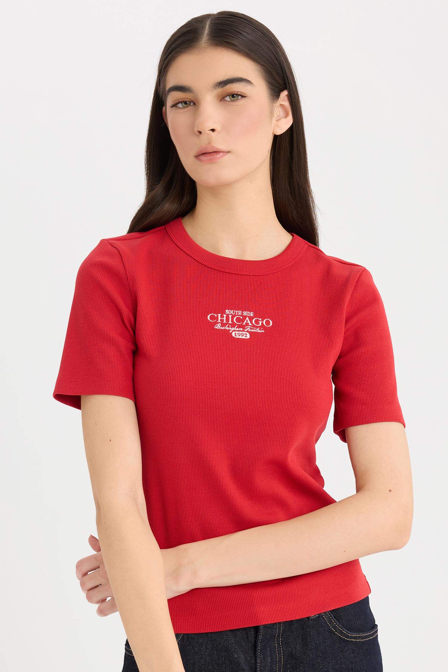 дөңгелек жаға слоган тоқылған Қысқа жеңді футболка