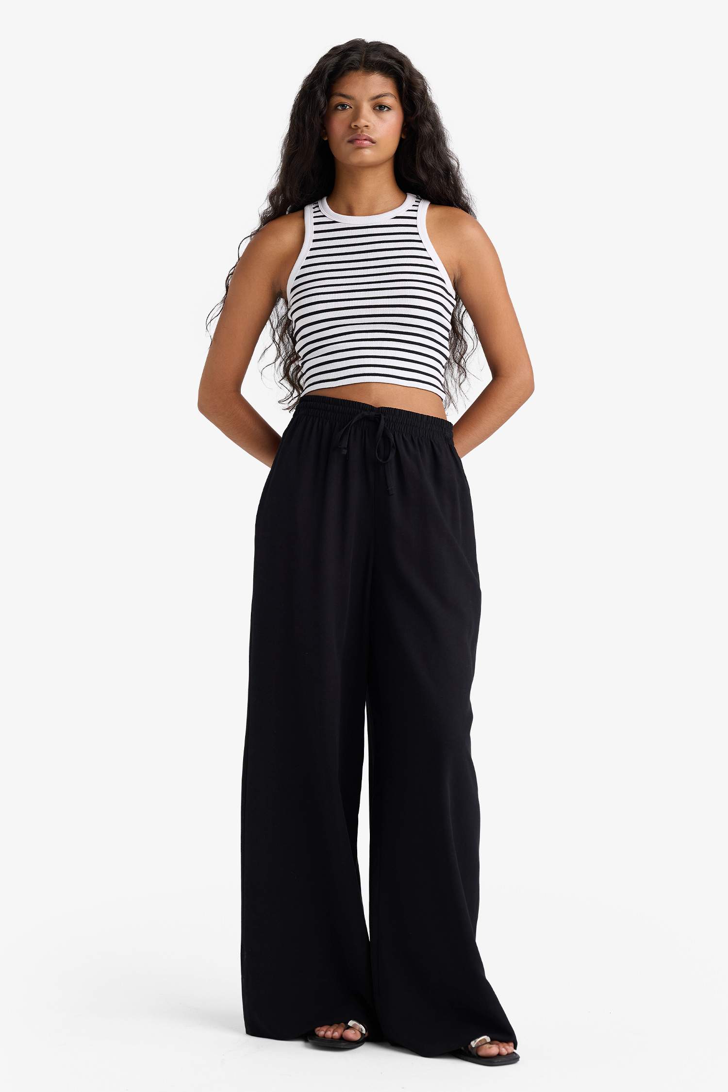 Wide Leg Linen Blended Trousers