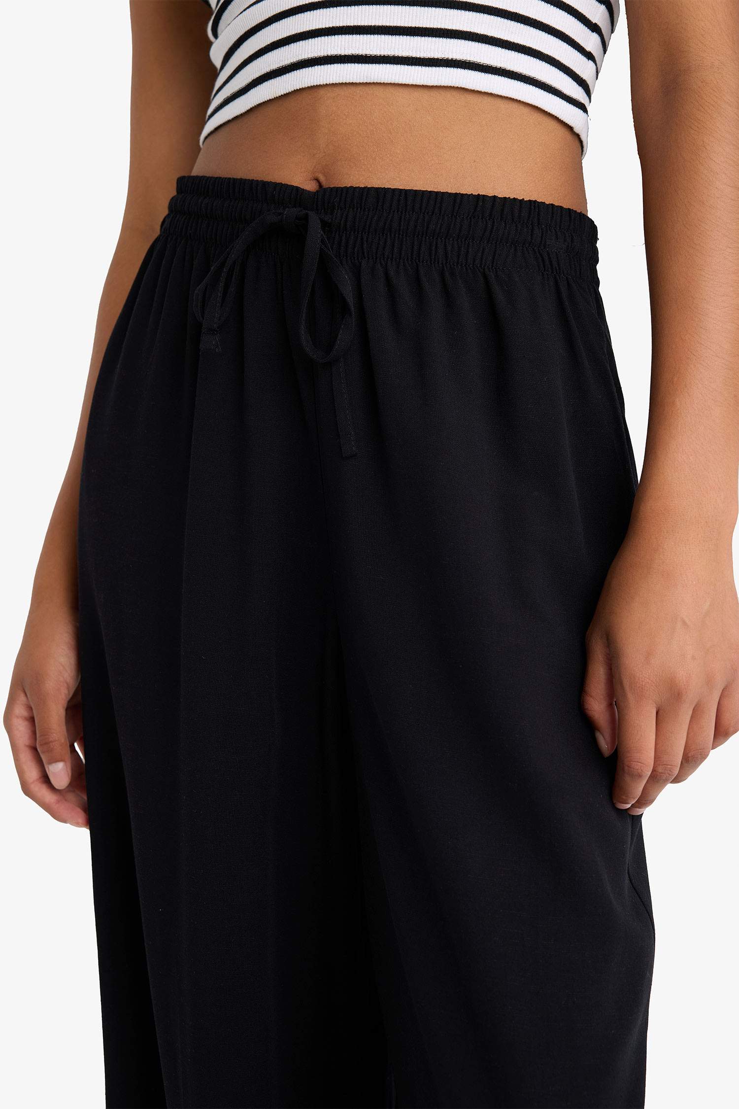 Wide Leg Linen Blended Trousers