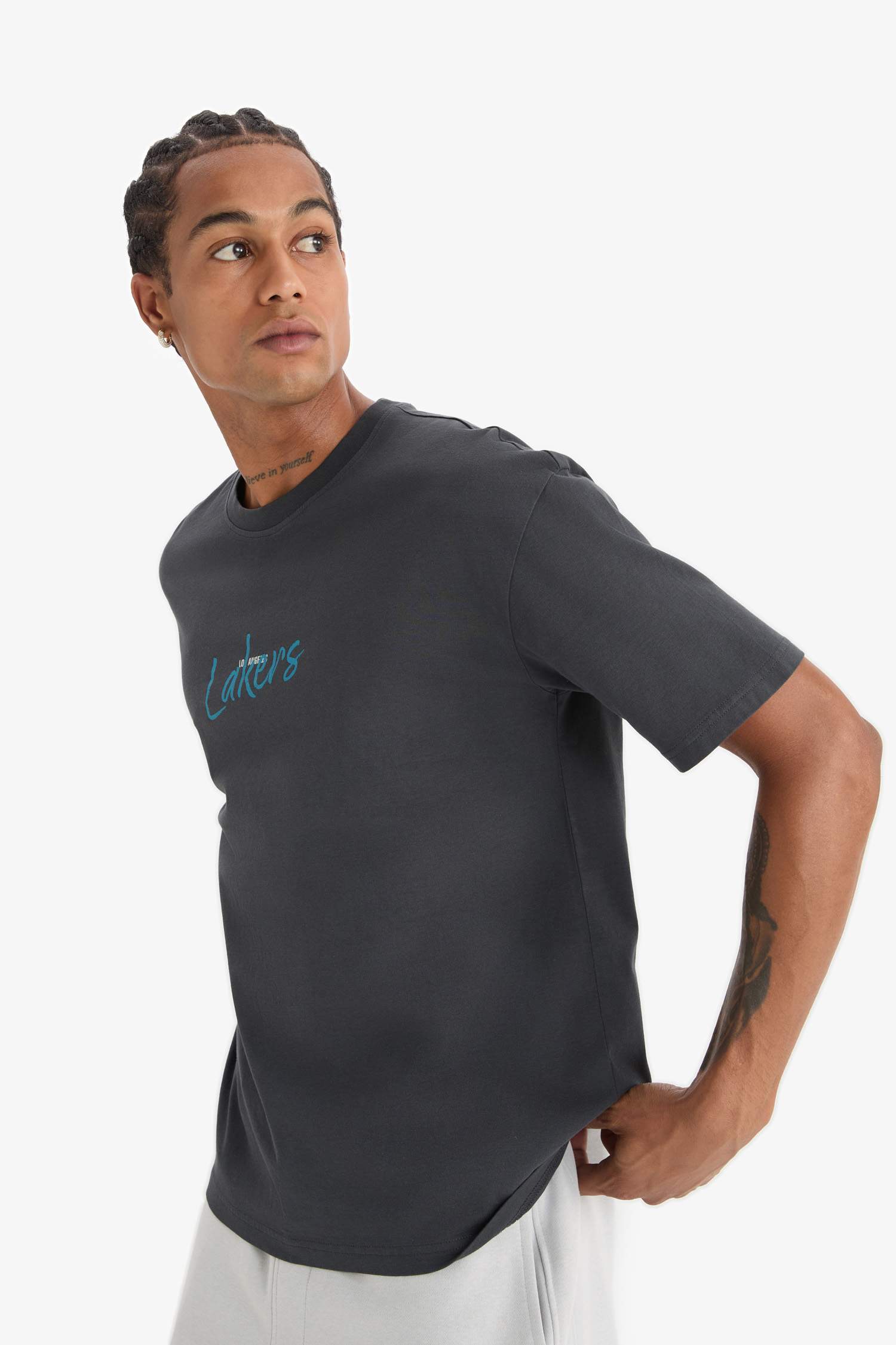 DeFactoFit NBA Los Angeles Lakers Boxy Fit Crew Neck T-Shirt
