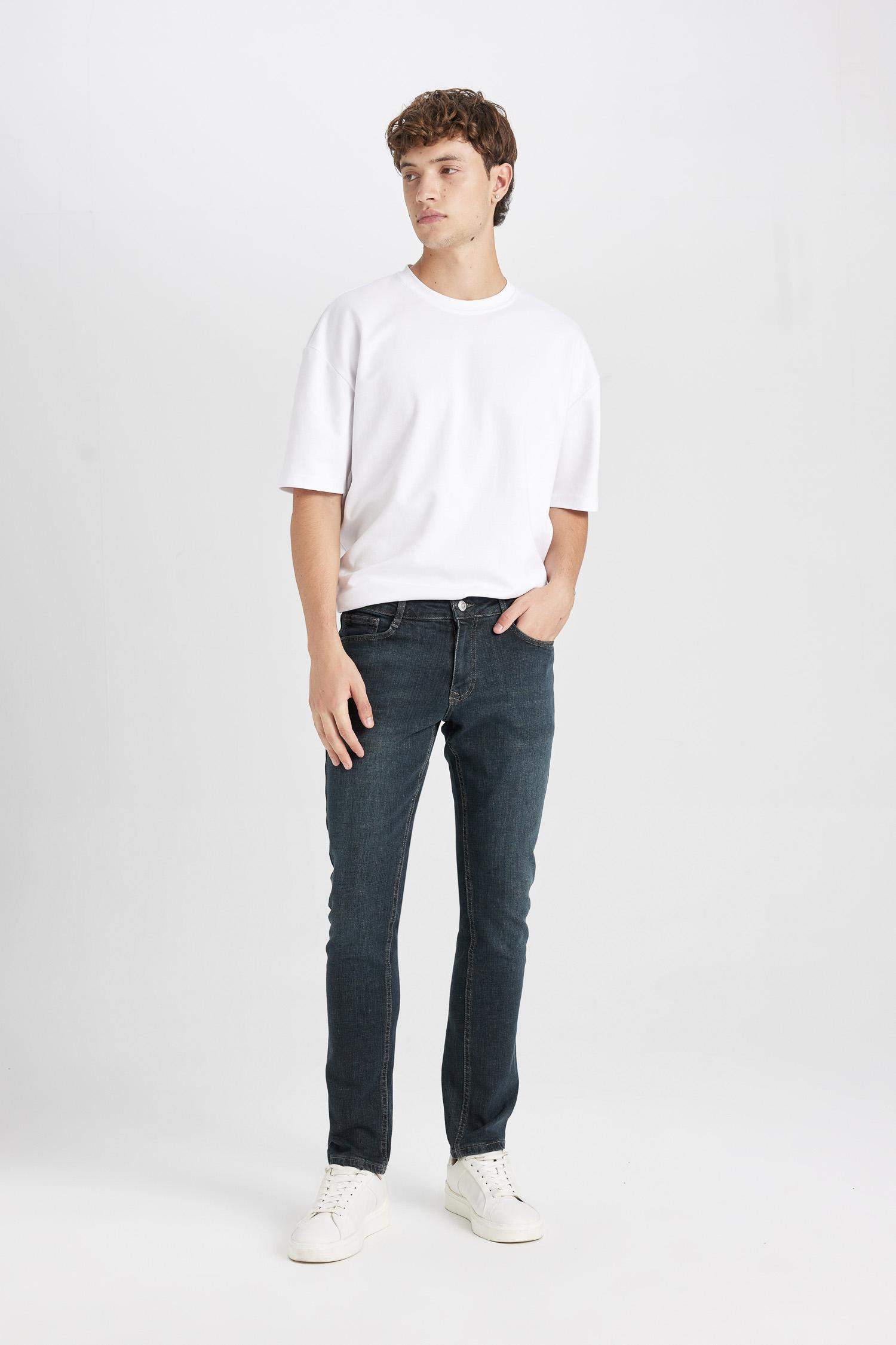 سروال جينز جينز بيدرو سليم فيت بساق ضيق