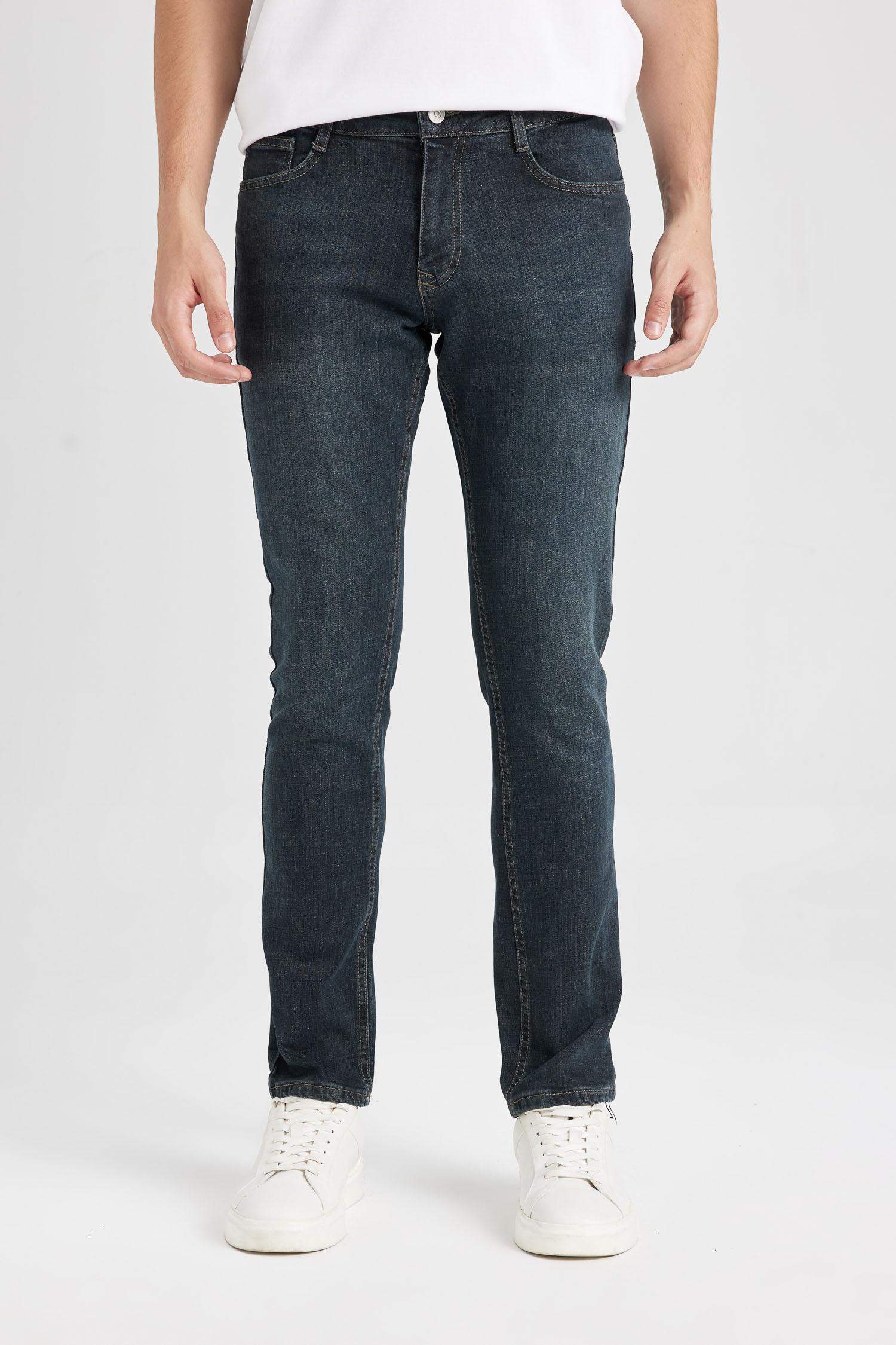 سروال جينز جينز بيدرو سليم فيت بساق ضيق