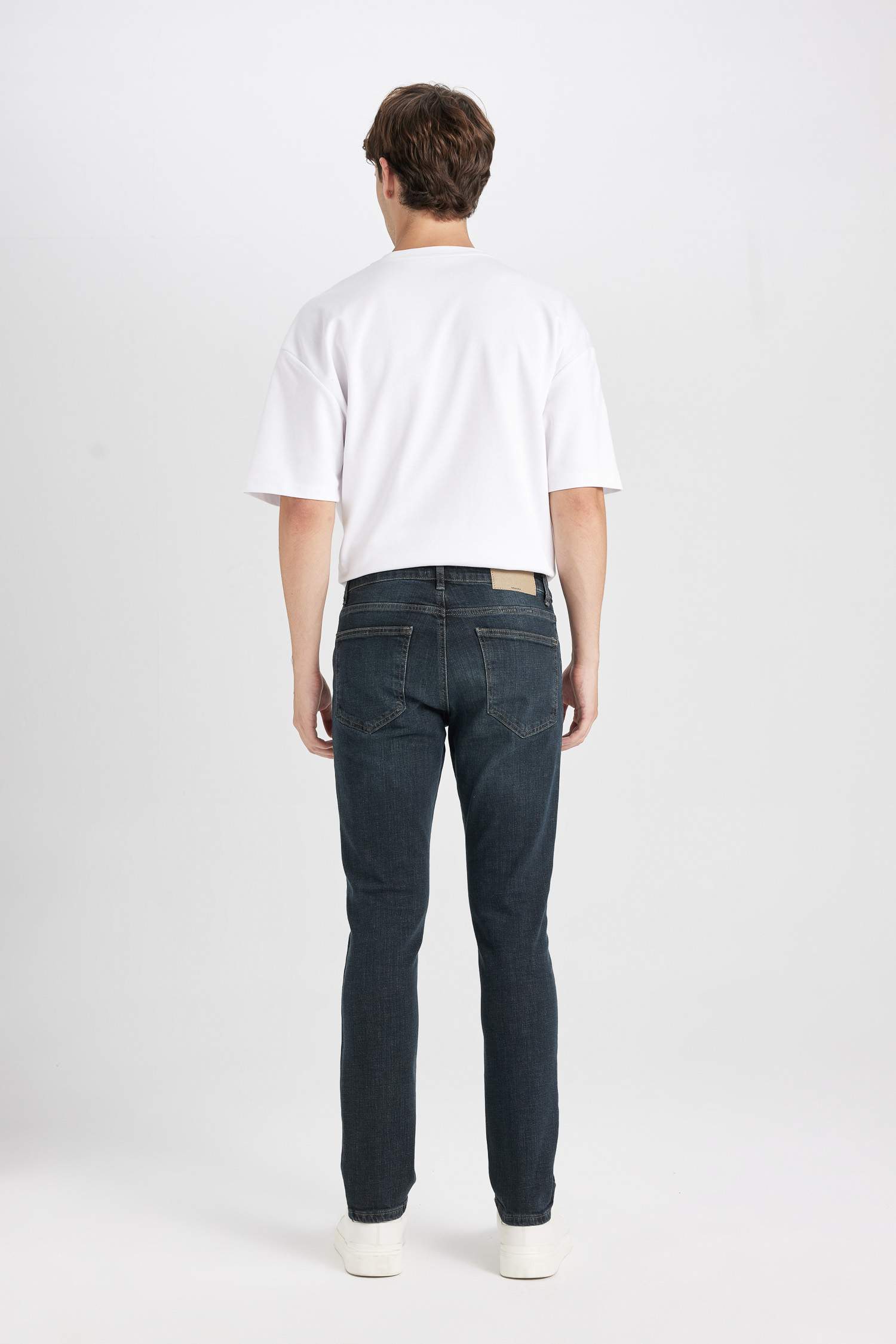 سروال جينز جينز بيدرو سليم فيت بساق ضيق