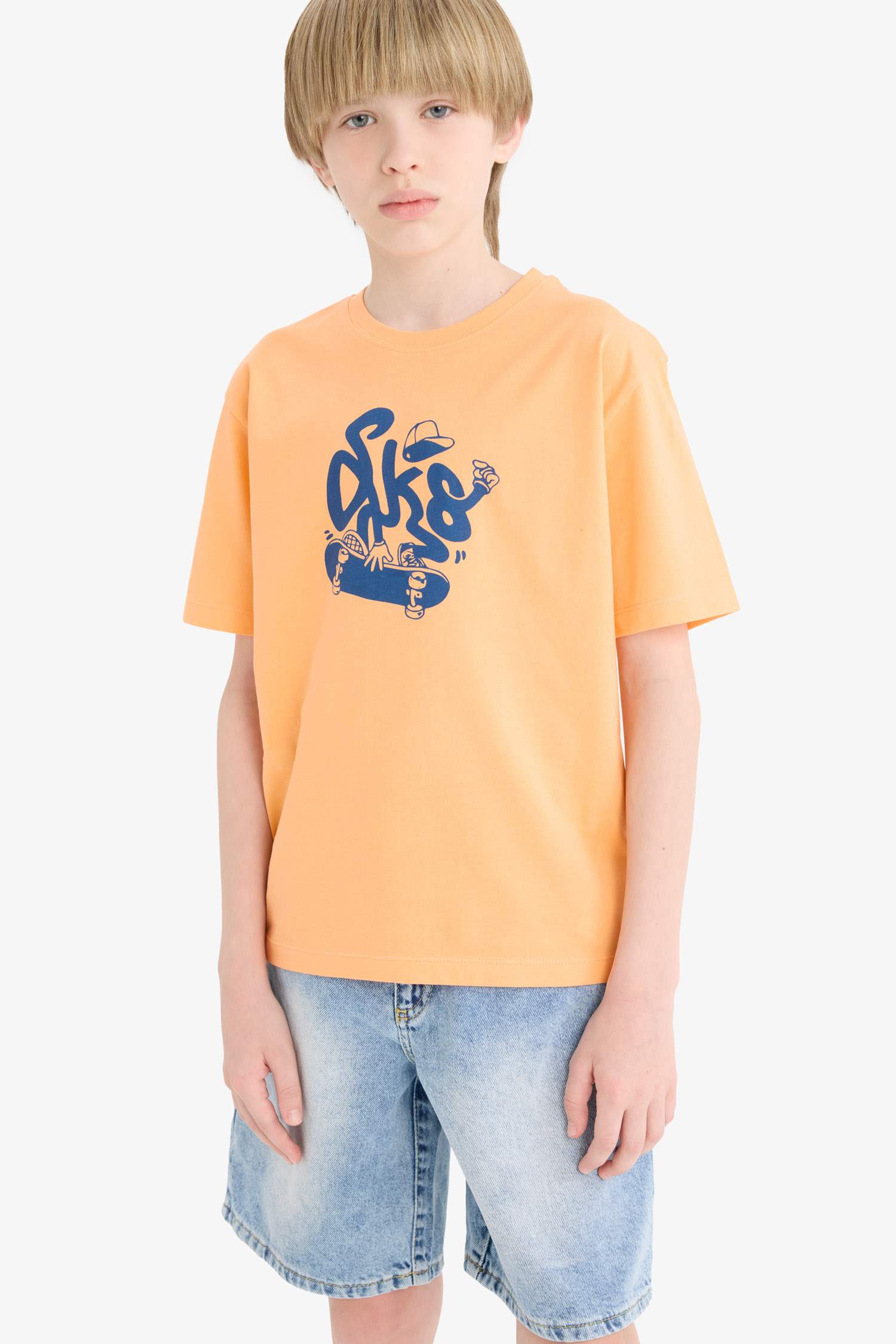 Boy Regular Fit Crew Neck Printed T-Shirt