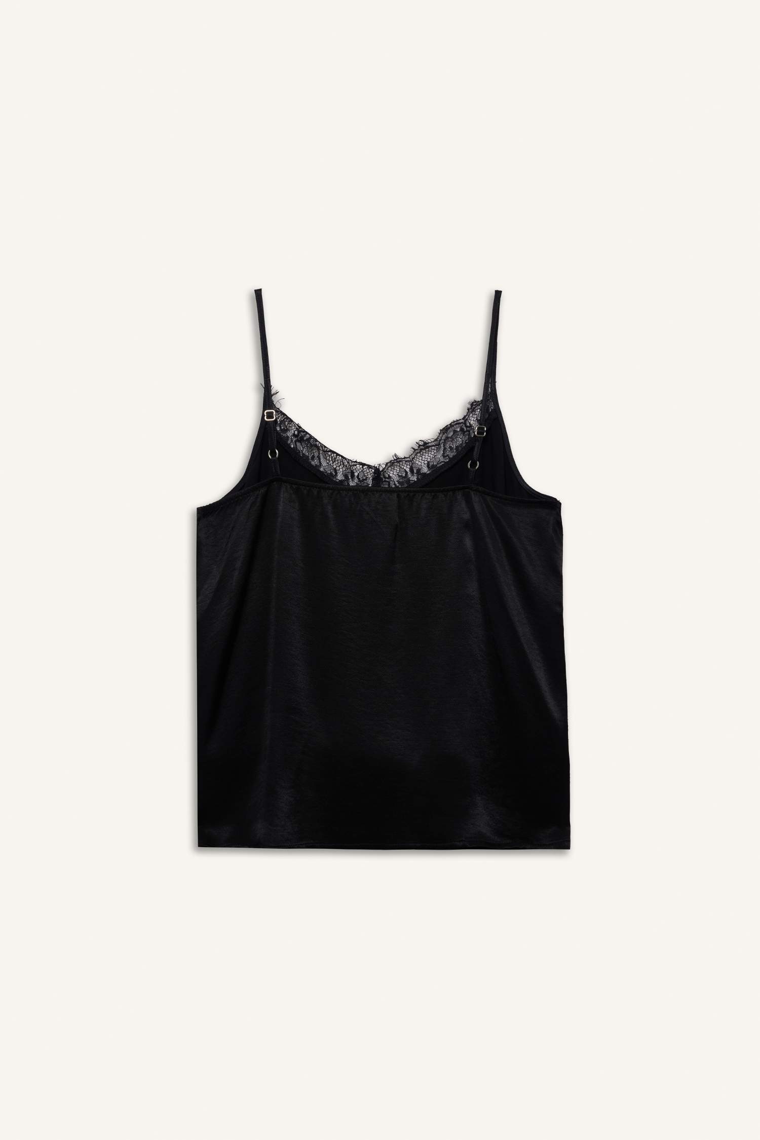 Basic Düz V Yaka Saten Askılı Bluz