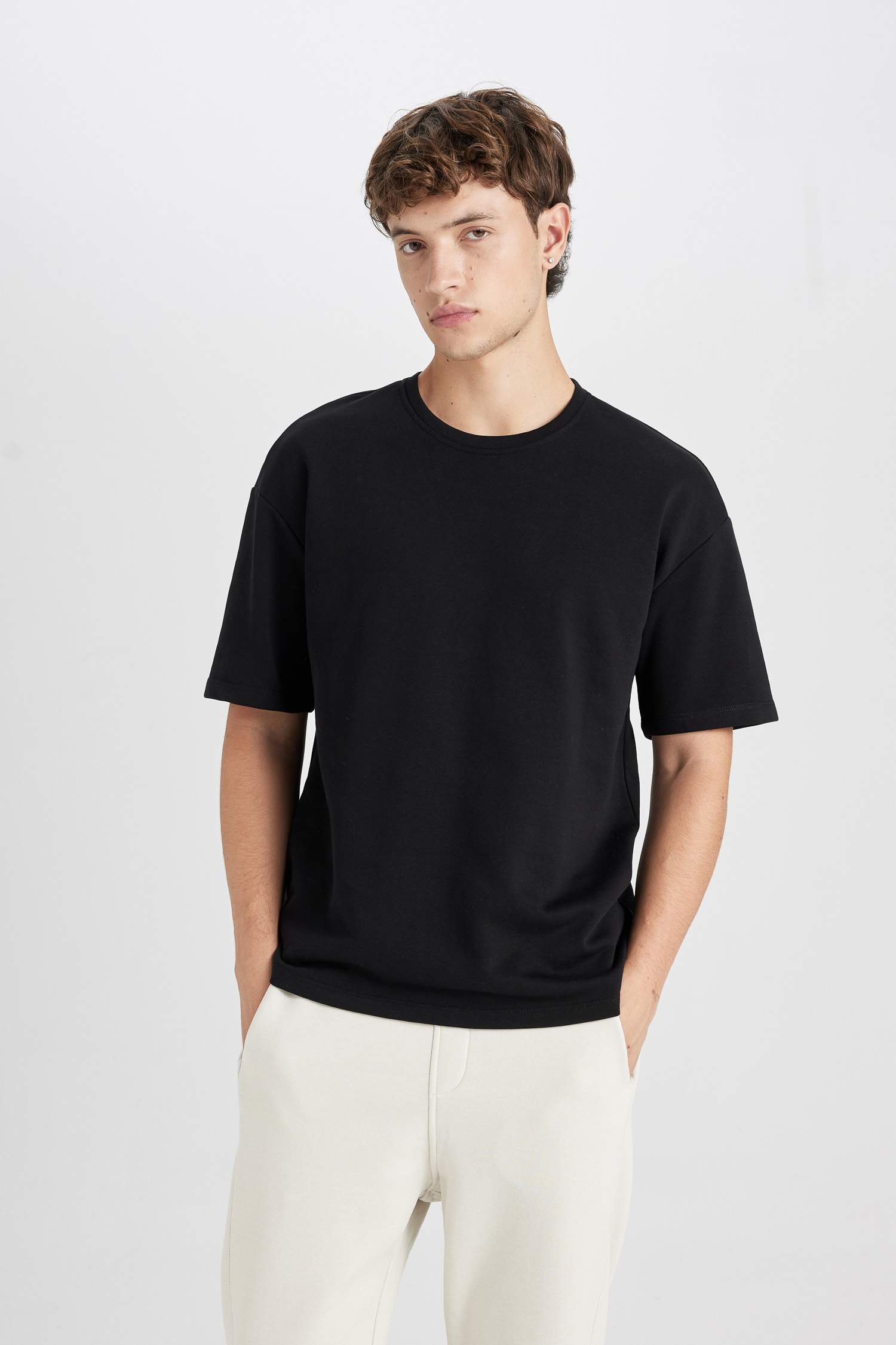 Boxy Fit Bisiklet Yaka Pamuklu Kısa Kollu Basic Düz Tişört