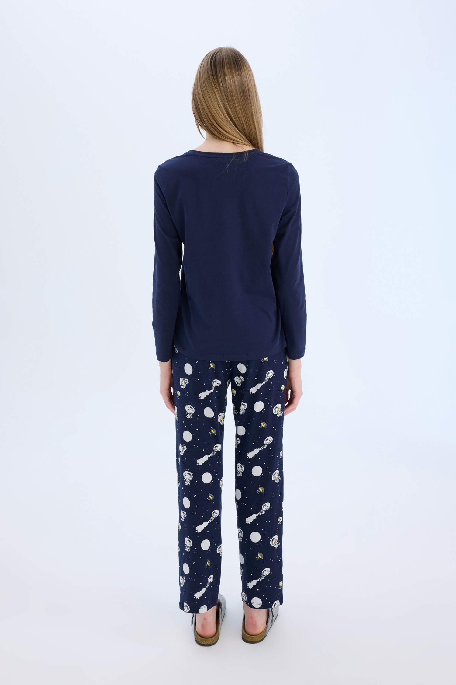 سيت بجامة قصة عادية ردن طويل من سنوبي - قطعتين