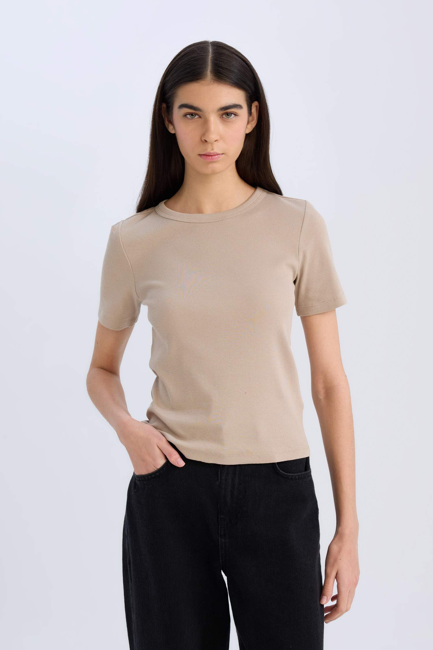 Узкий крой, облегающая посадка, базовая простая рибана, трикотаж, футболка с коротким рукавом