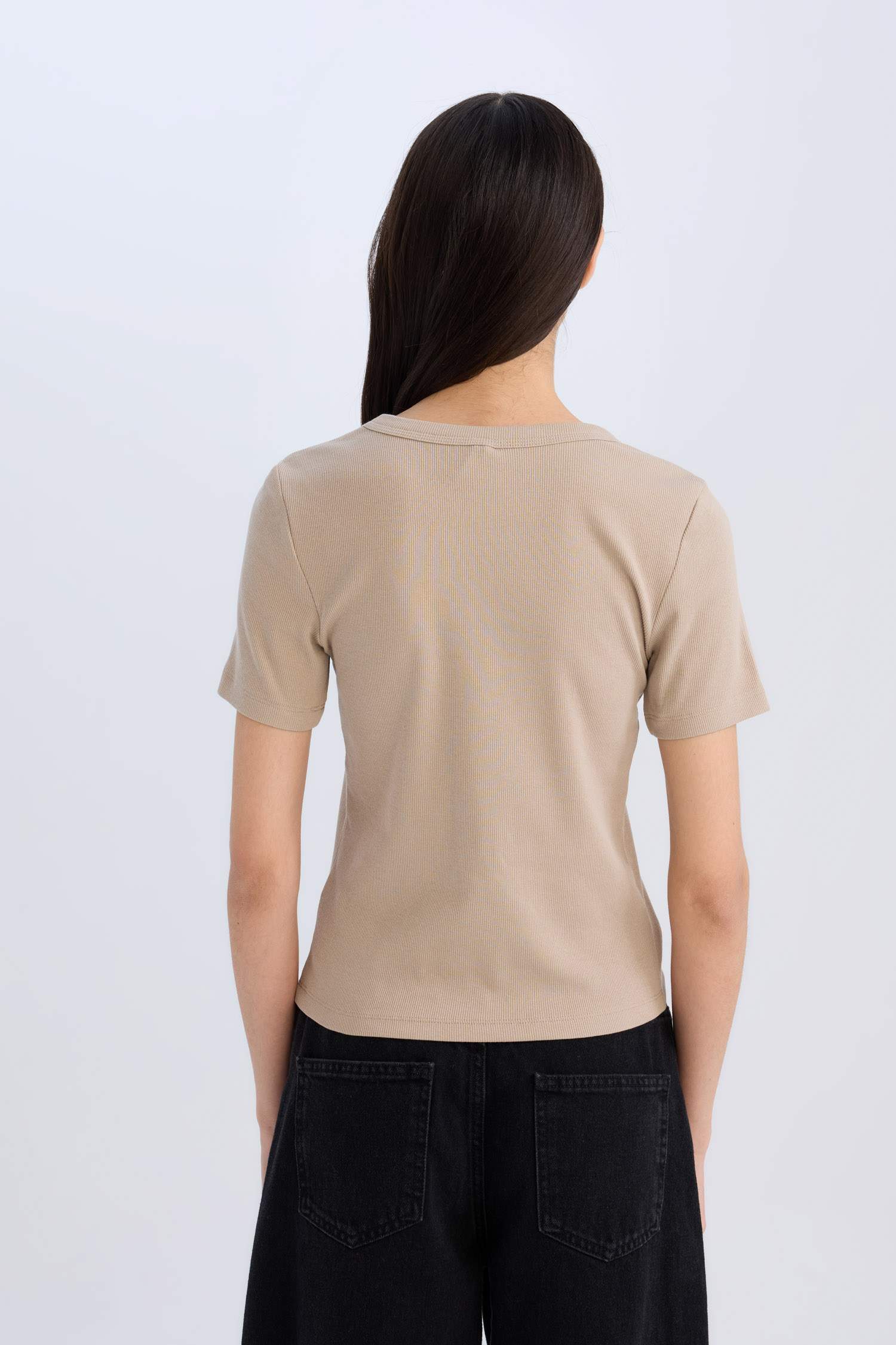 Узкий крой, облегающая посадка, базовая простая рибана, трикотаж, футболка с коротким рукавом