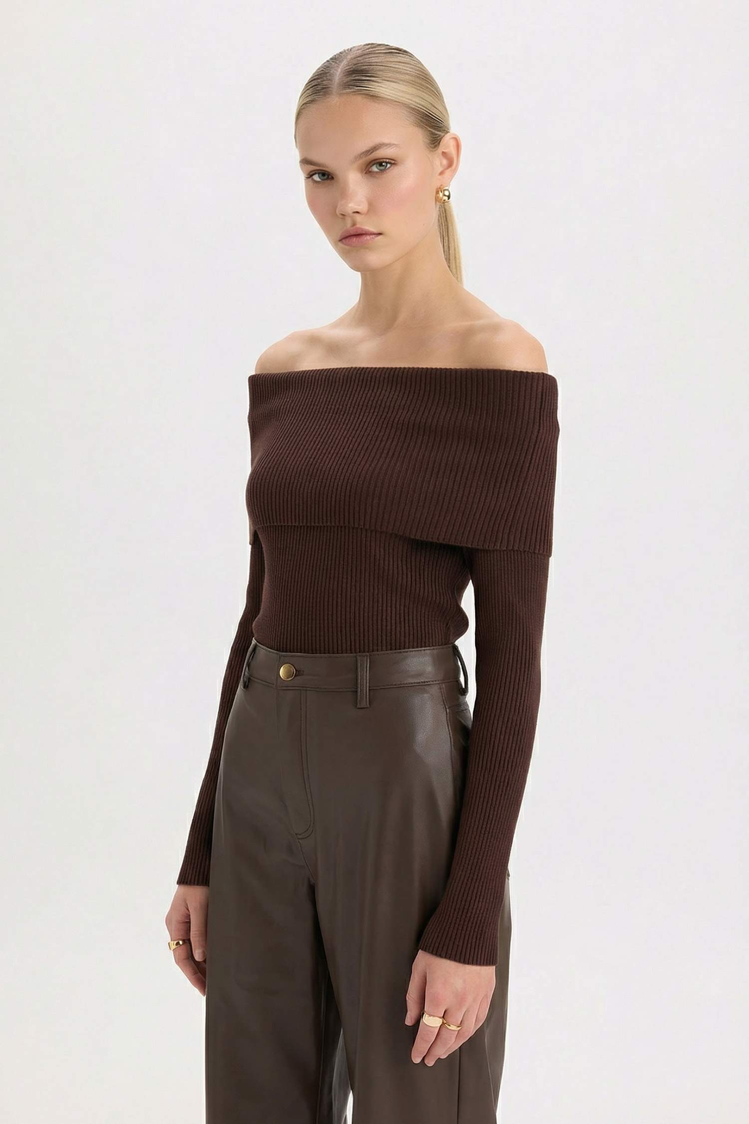 Fitted Omuzu Açık Fitilli Kaşkorse Triko Bluz