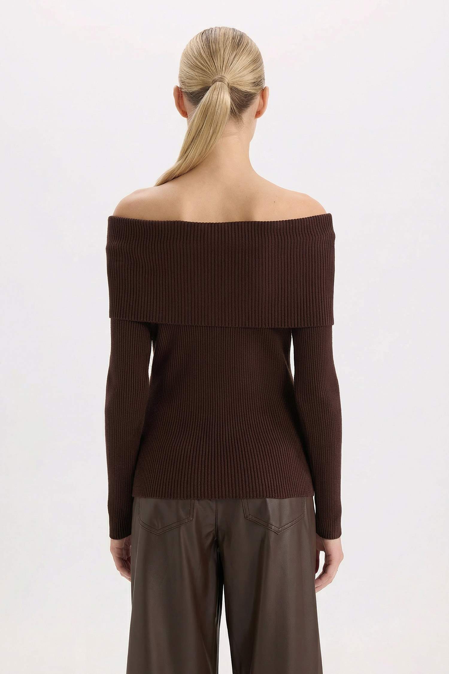 Fitted Omuzu Açık Fitilli Kaşkorse Triko Bluz