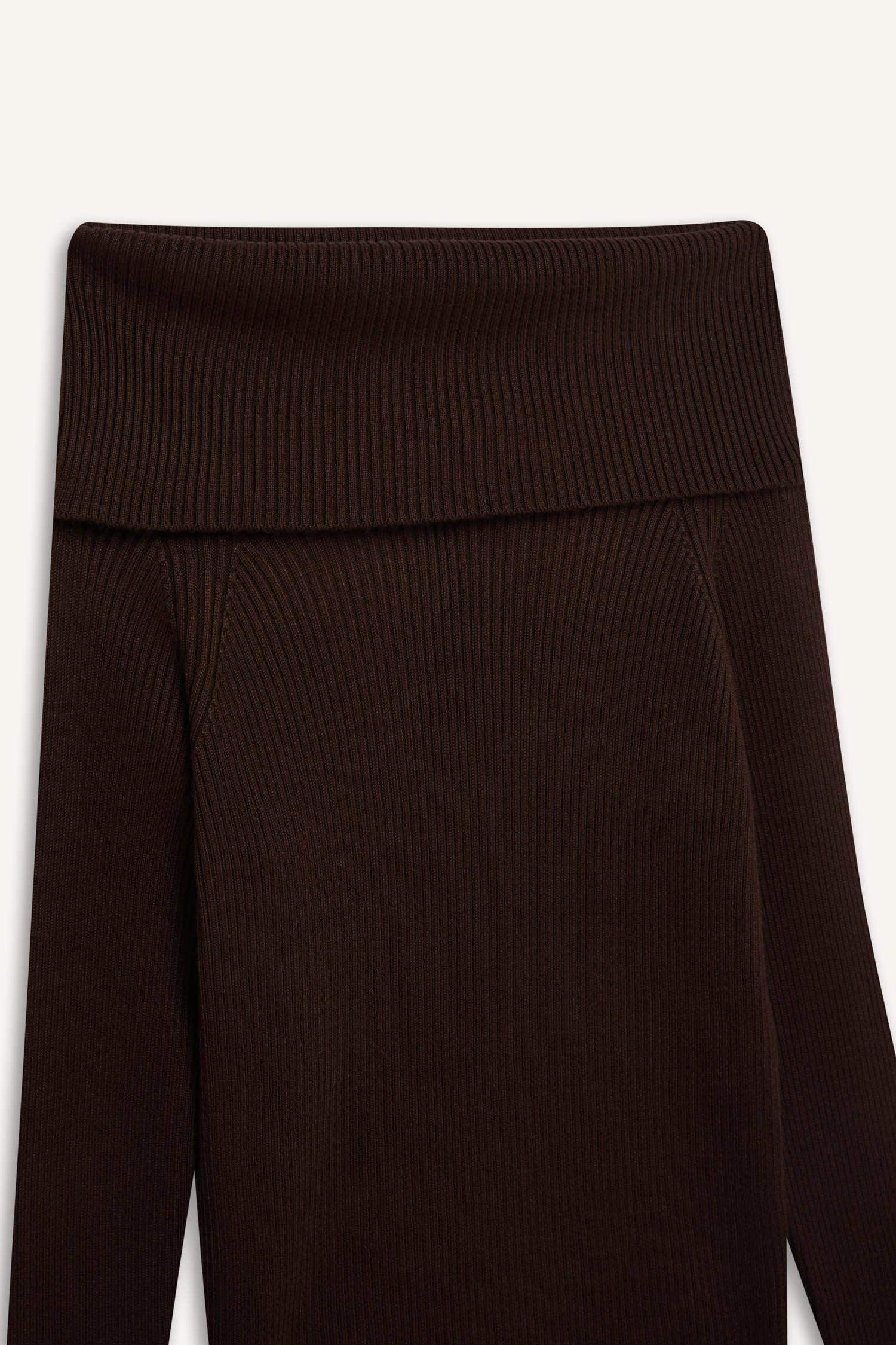 Fitted Omuzu Açık Fitilli Kaşkorse Triko Bluz