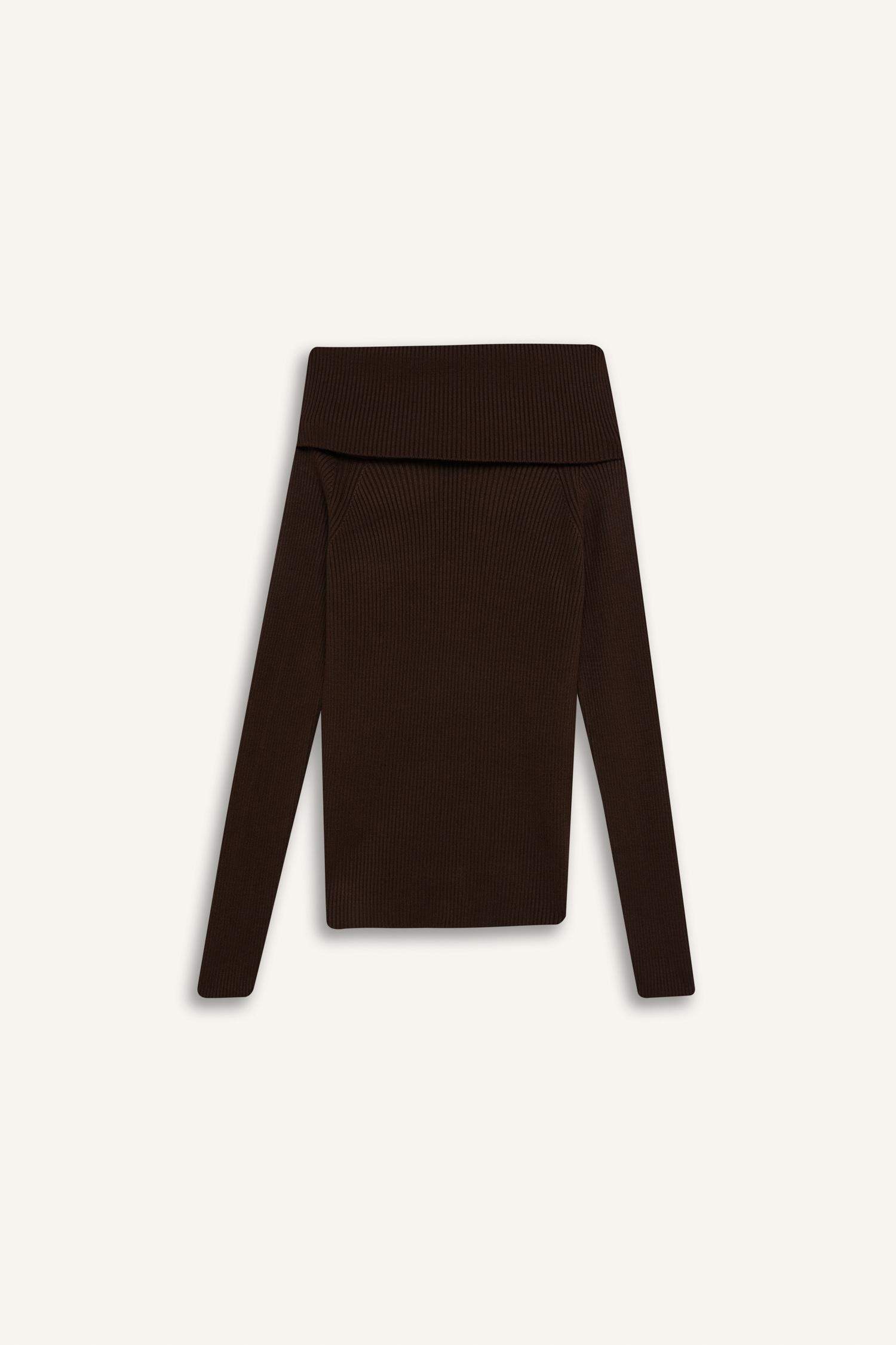 Fitted Omuzu Açık Fitilli Kaşkorse Triko Bluz