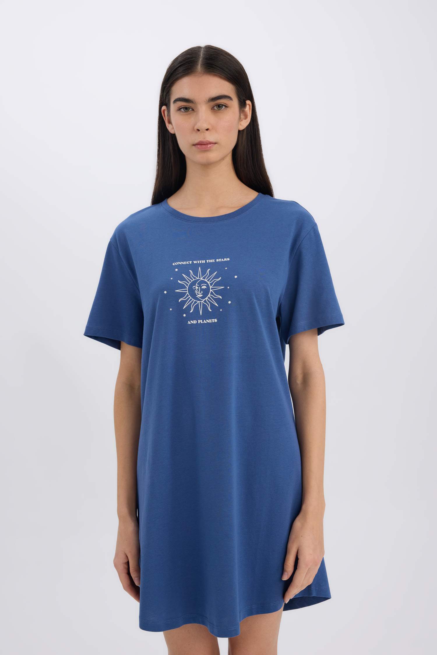 فستان قصة عادية برقبة مستديرة من Fall In Love