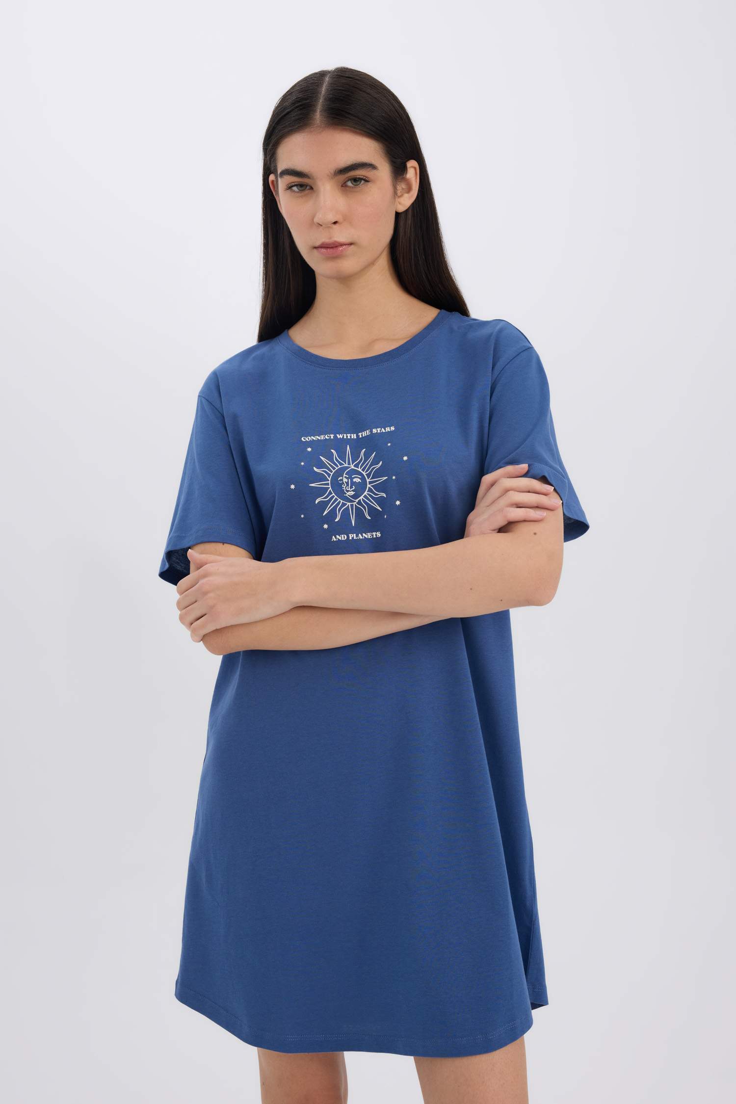 فستان قصة عادية برقبة مستديرة من Fall In Love