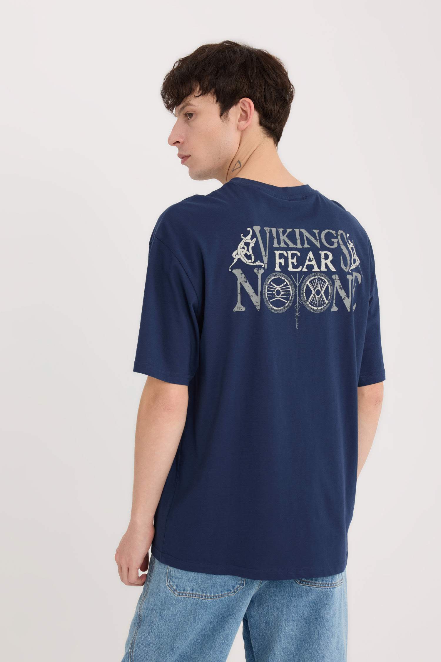 T-shirt boxy en coton imprimé Vikings Valhalla à col rond