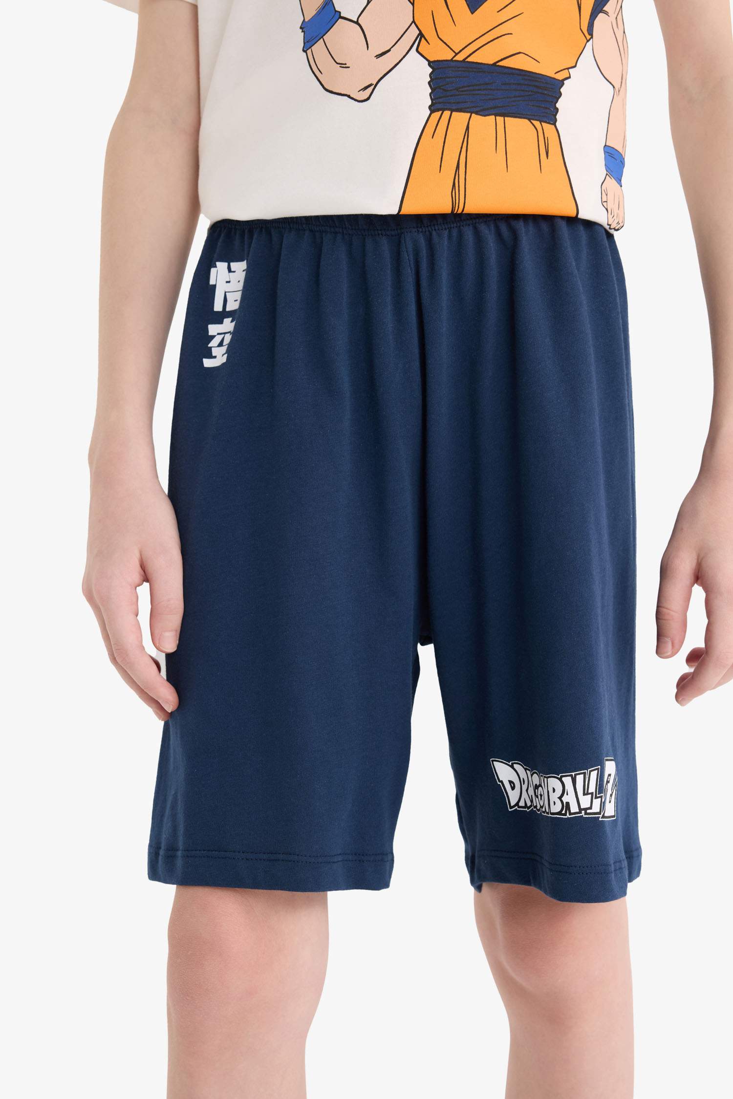 طقم بيجاما اولادي شورت وتيشيرت أبيض قصة عادية - قطعتين