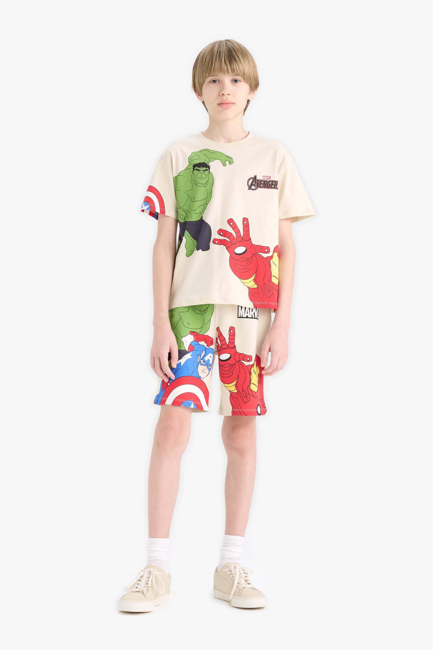 Ensemble de T-shirt Marvel Avengers et short pour garçon