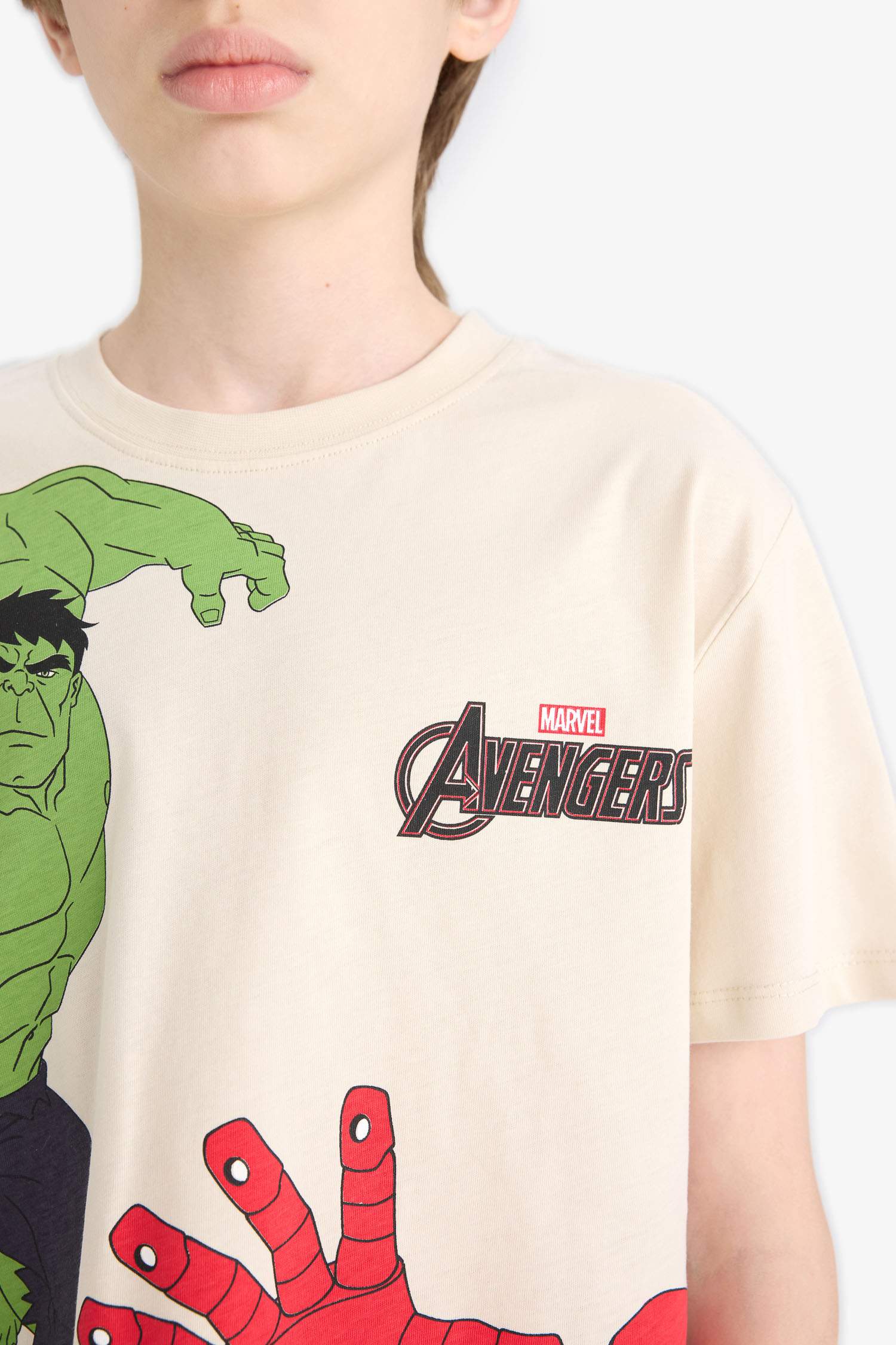 Ensemble de T-shirt Marvel Avengers et short pour garçon