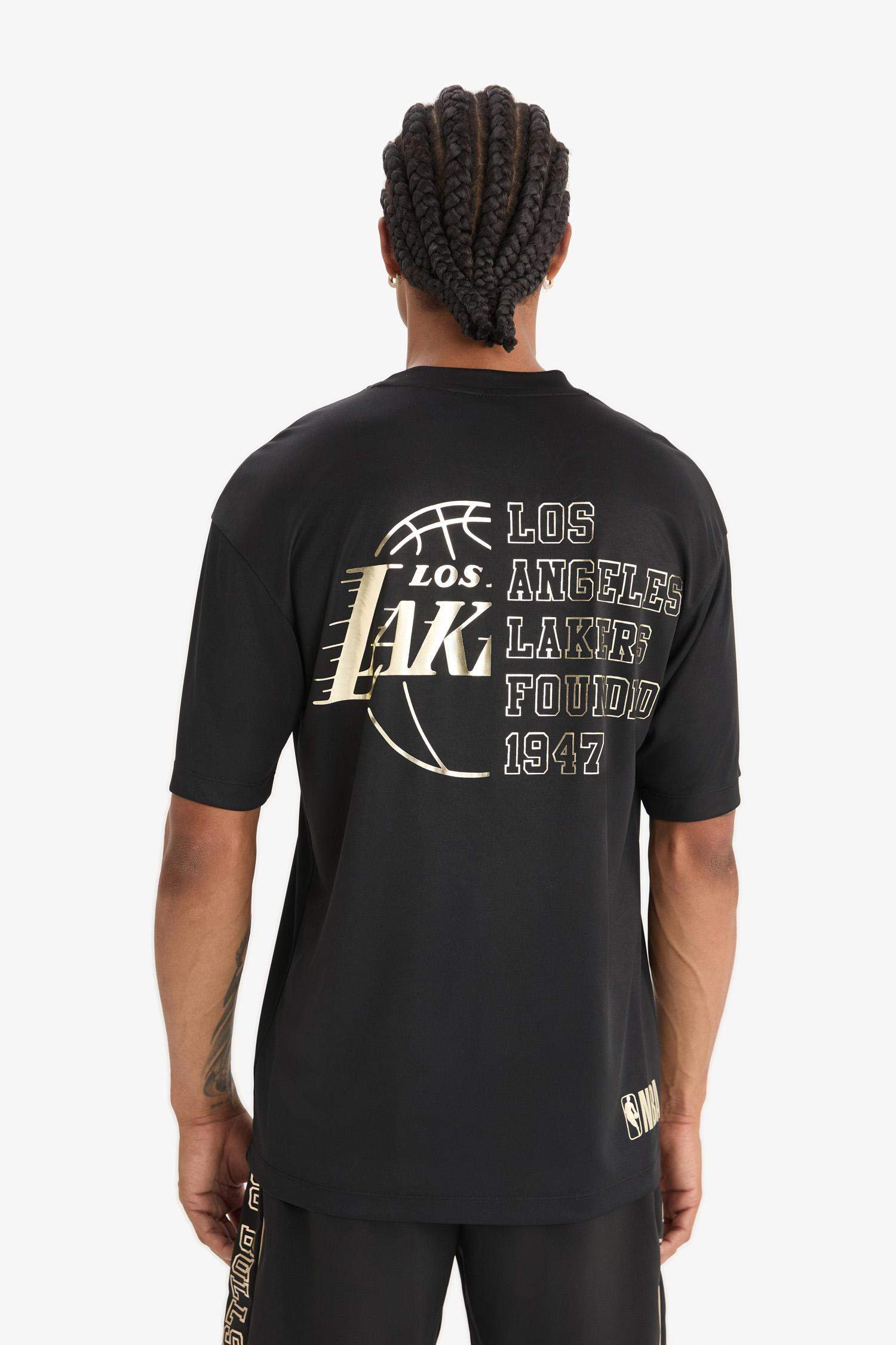 DeFactoFit NBA Los Angeles Lakers Boxy Fit Bisiklet Yaka Sırt Baskılı Kısa Kollu Tişört