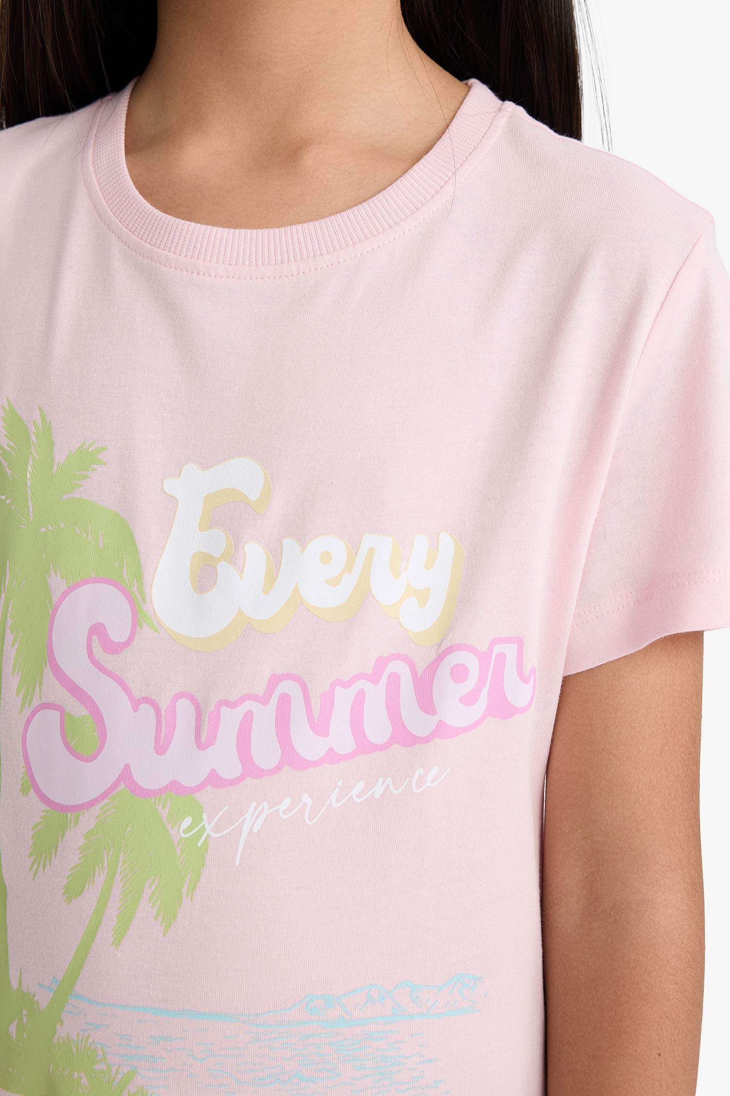 تيشيرت بنات نص كم قصة عادية برقبة مستديرة