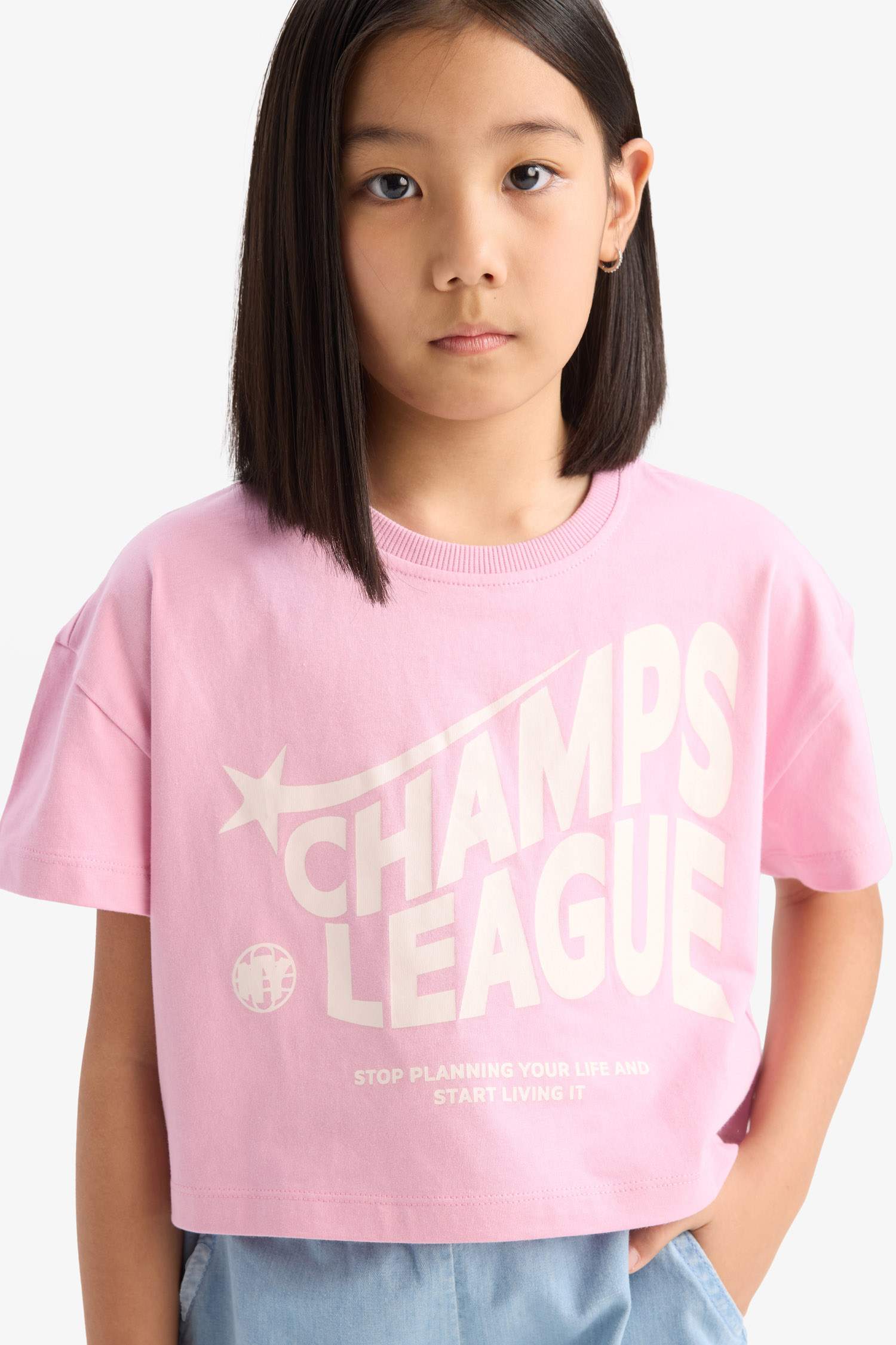 Қыздарға дөңгелек жаға нөмірі қысқа жеңді Қысқа жеңді футболка