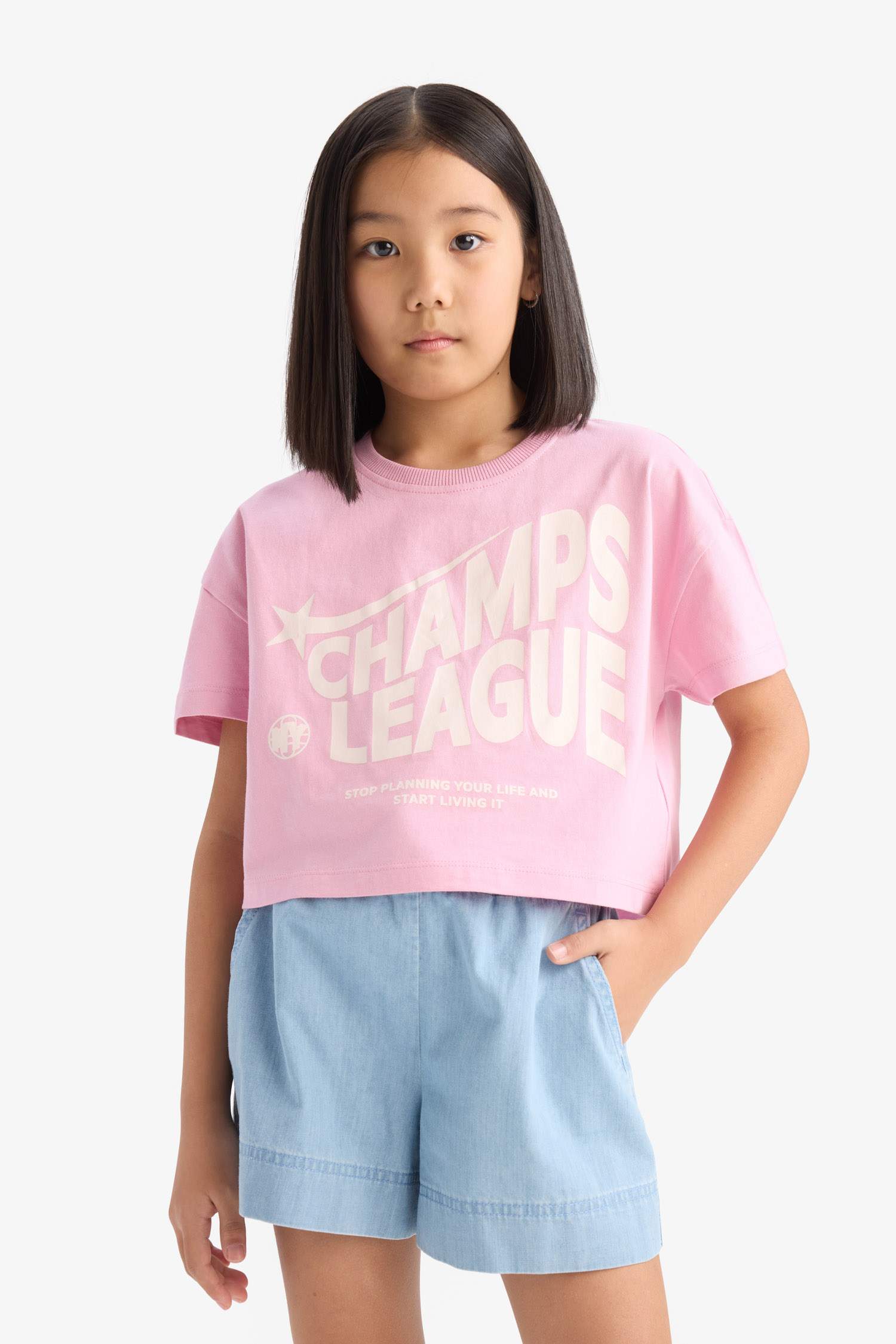 Қыздарға дөңгелек жаға нөмірі қысқа жеңді Қысқа жеңді футболка