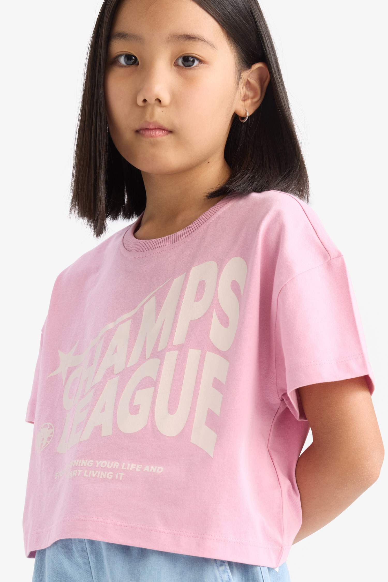 Қыздарға дөңгелек жаға нөмірі қысқа жеңді Қысқа жеңді футболка