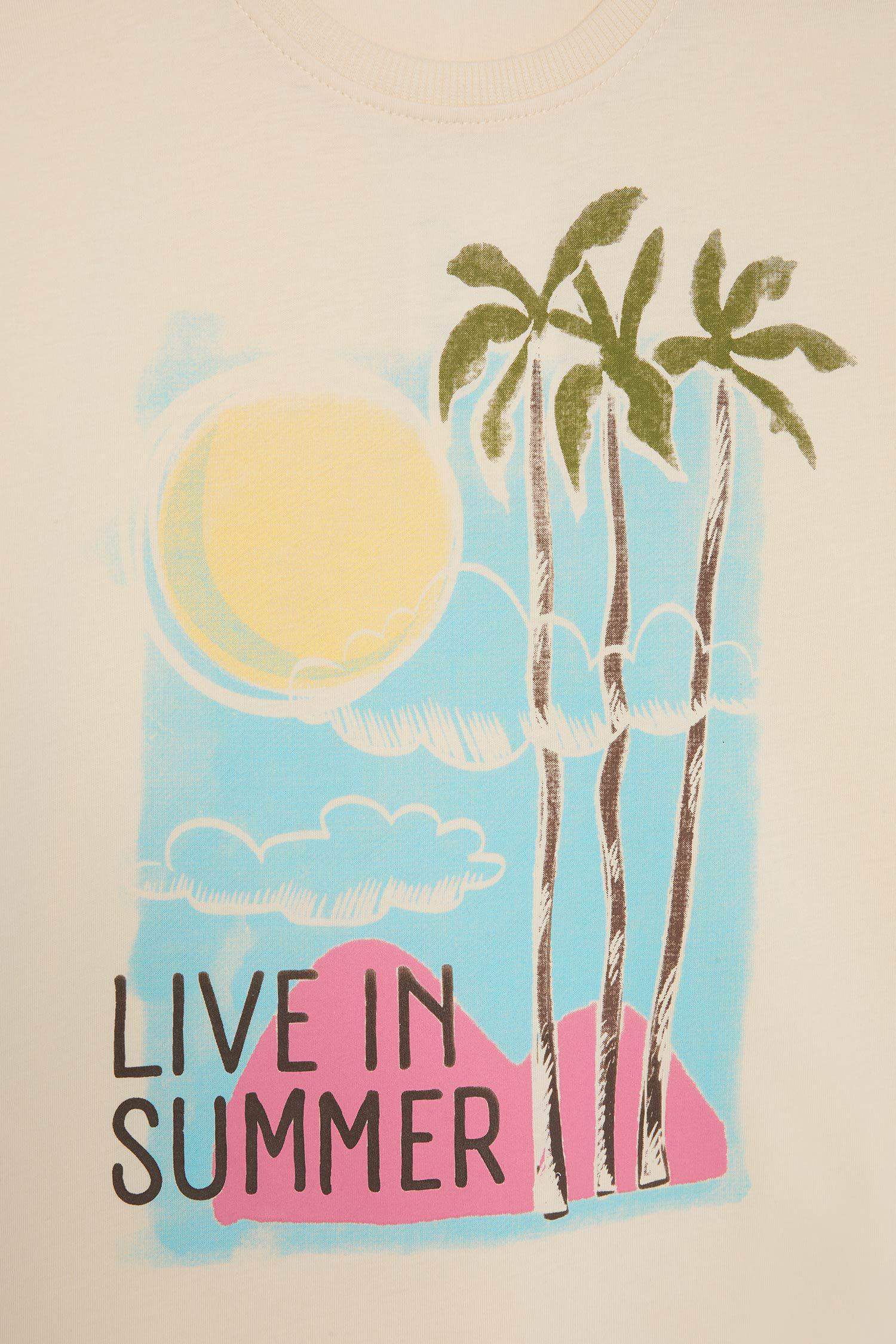 تيشيرت نص كم مطبوع قصة مريحة برقبة مستديرة