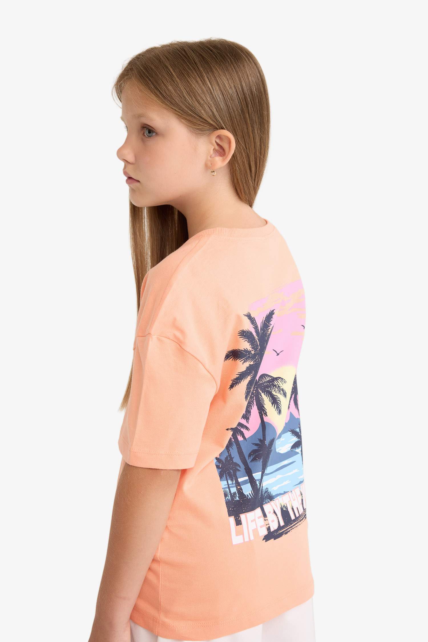 Kız Çocuk Relax Fit Bisiklet Yaka Sırt Baskılı Kısa Kollu Tişört