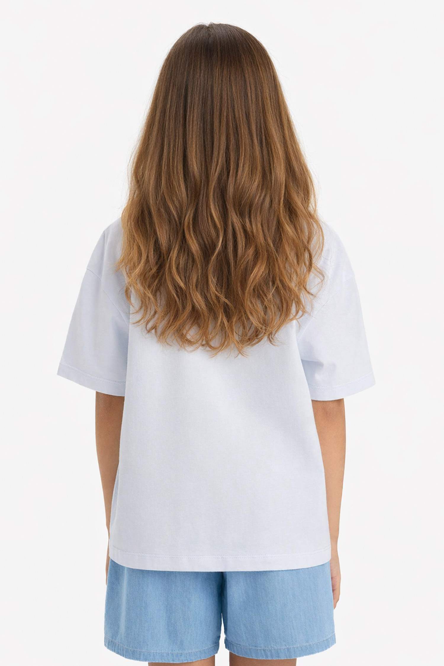 تيشيرت بناتي نص ردن بطبعة شعار اوفر سايز بياخة مستديرة