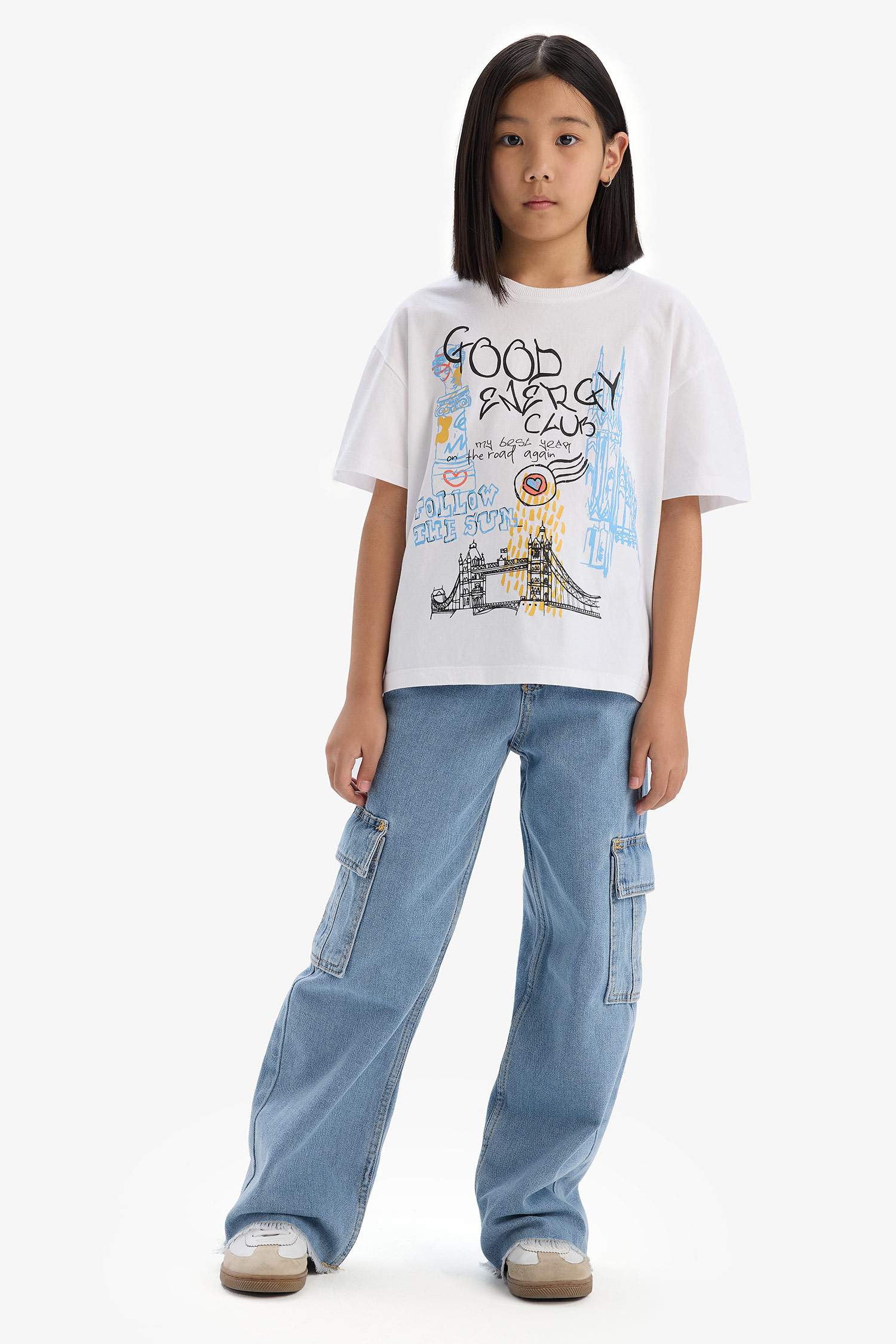 تيشيرت بناتي نص ردن بطبعة شعار اوفر سايز