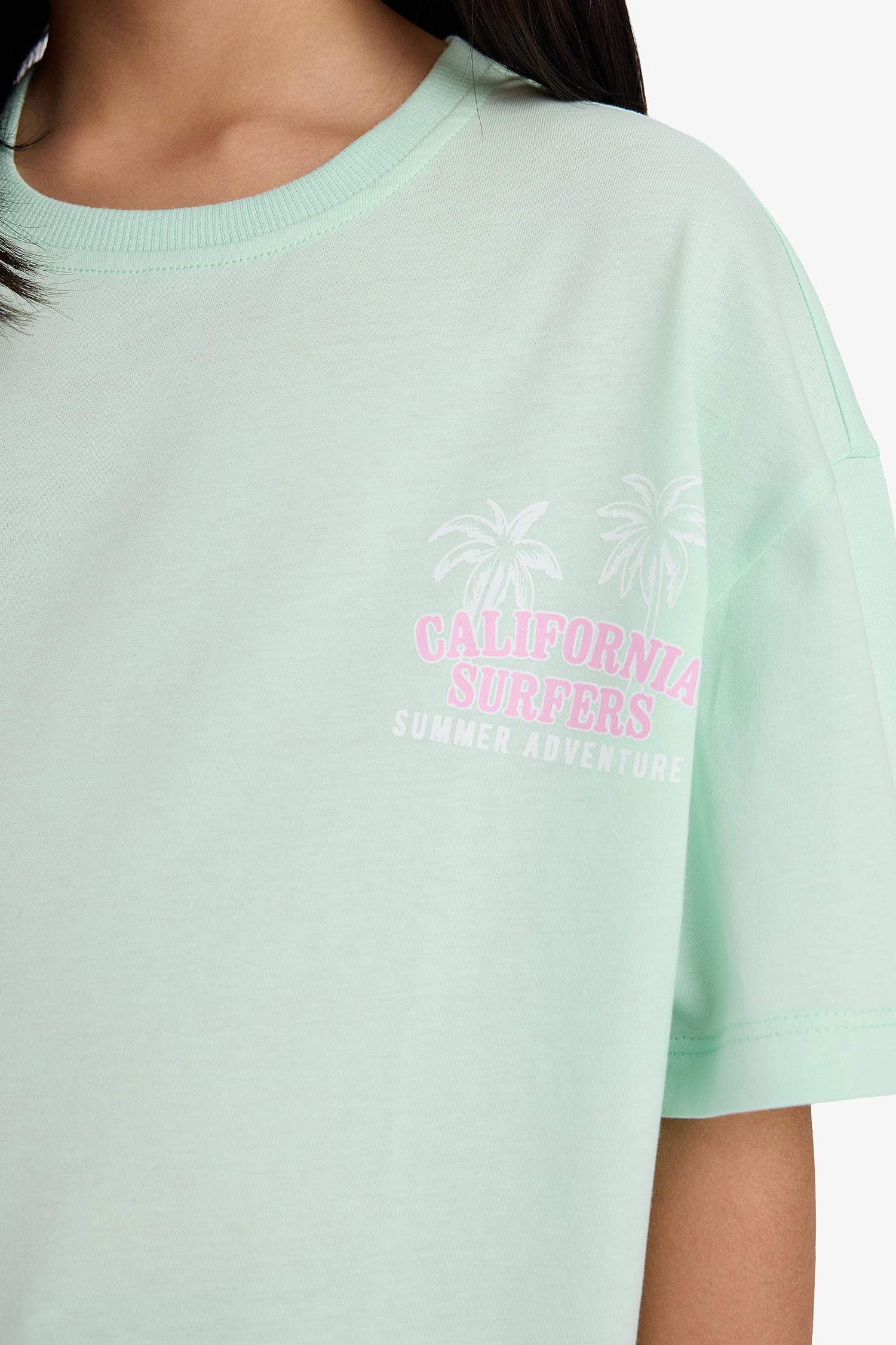 Girl Oversize Fit Crew Neck Back Printed T-Shirt