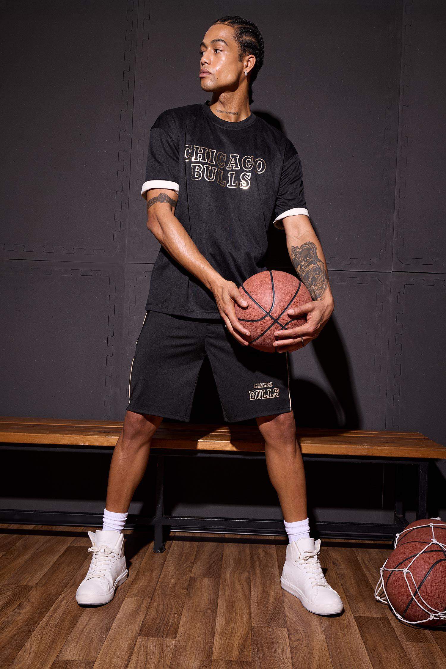 DeFactoFit NBA Chicago Bulls Standart Fit Kısa Paça Şort