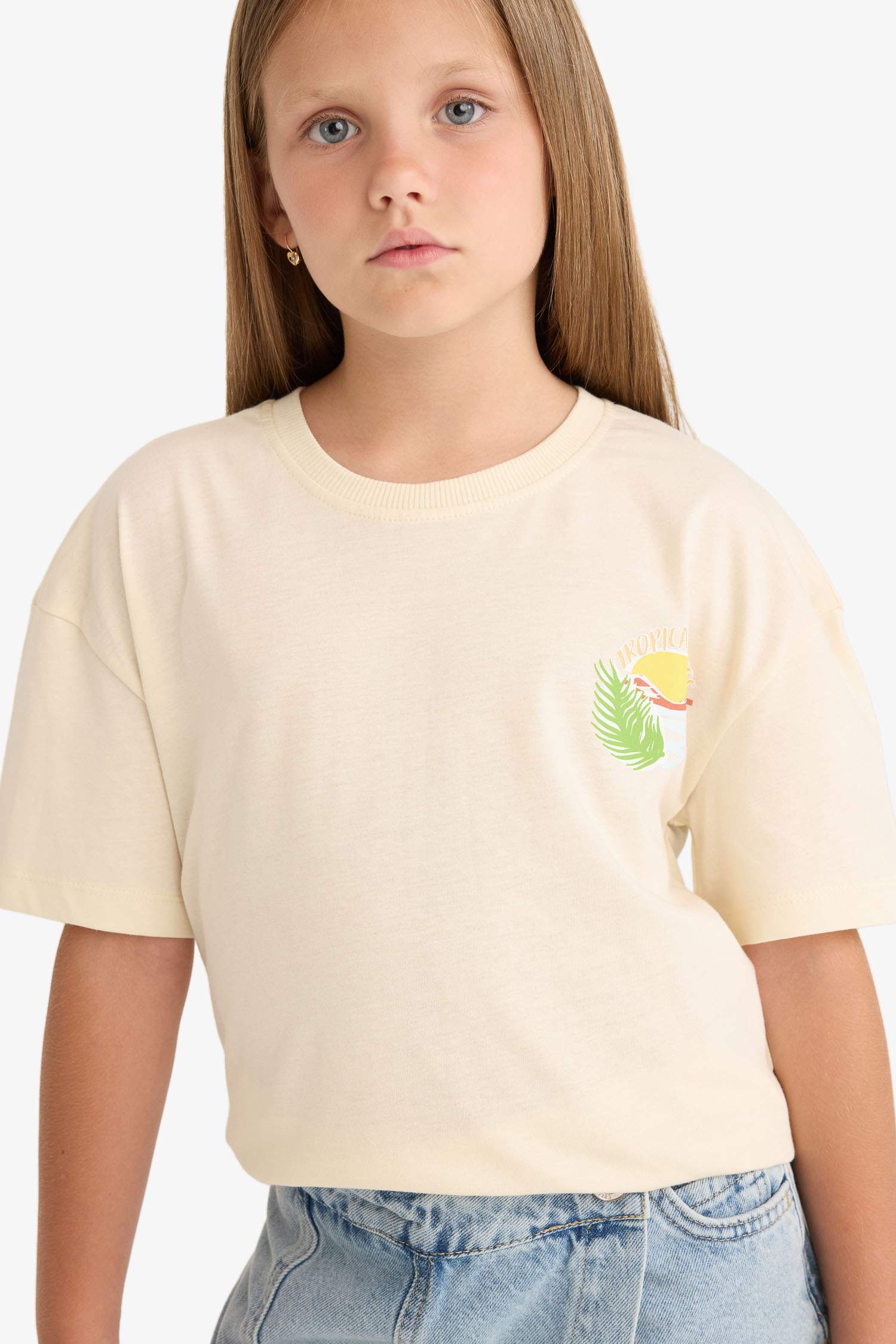 Kız Çocuk Relax Fit Bisiklet Yaka Sırt Baskılı Kısa Kollu Tişört