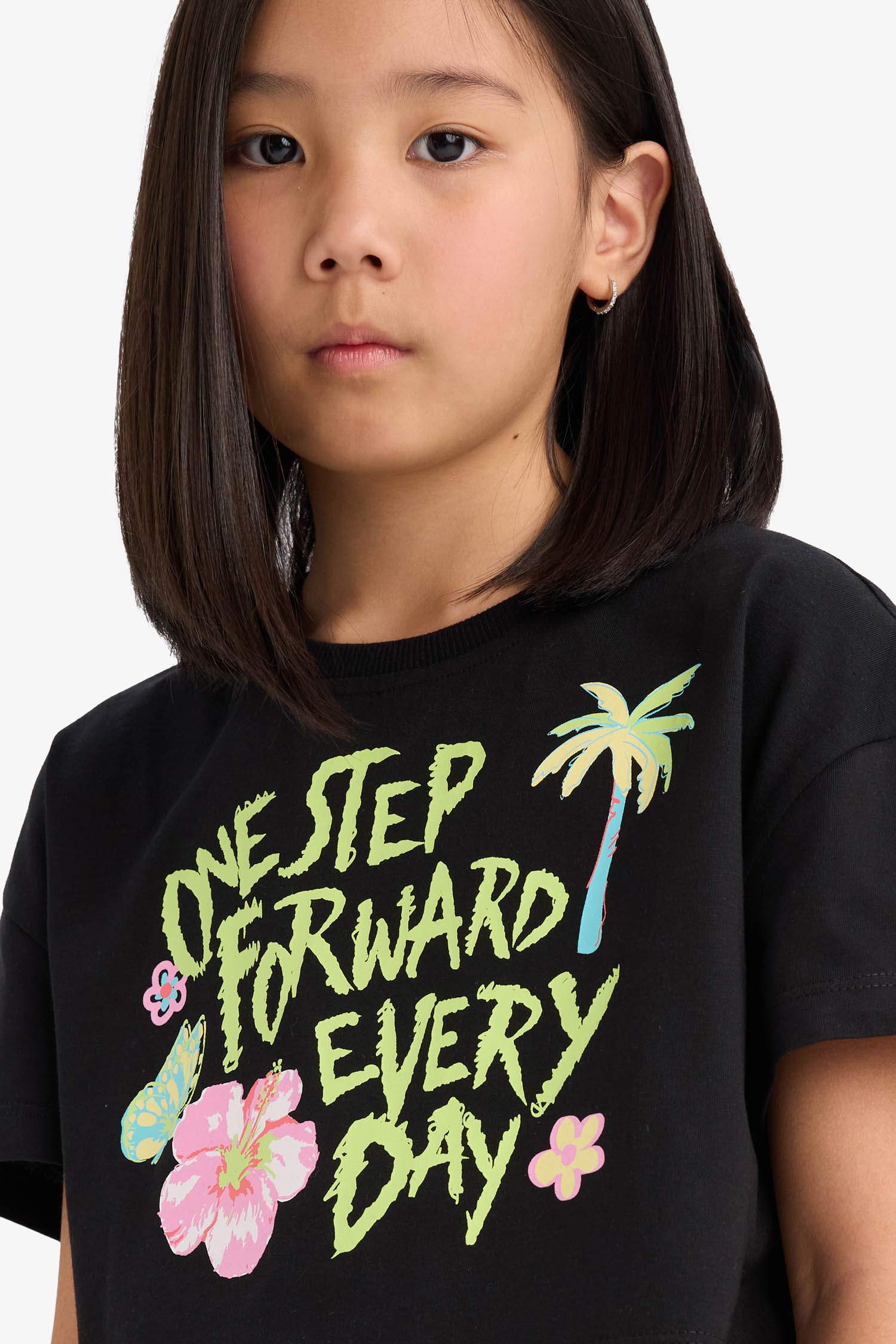 Kız Çocuk Crop Bisiklet Yaka Baskılı Kısa Kollu Tişört