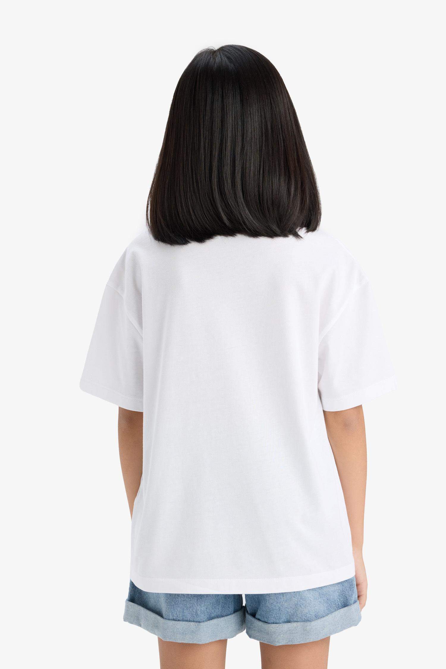 تيشيرت بناتي نص كم بطبعة شعار اوفر سايز برقبة مستديرة