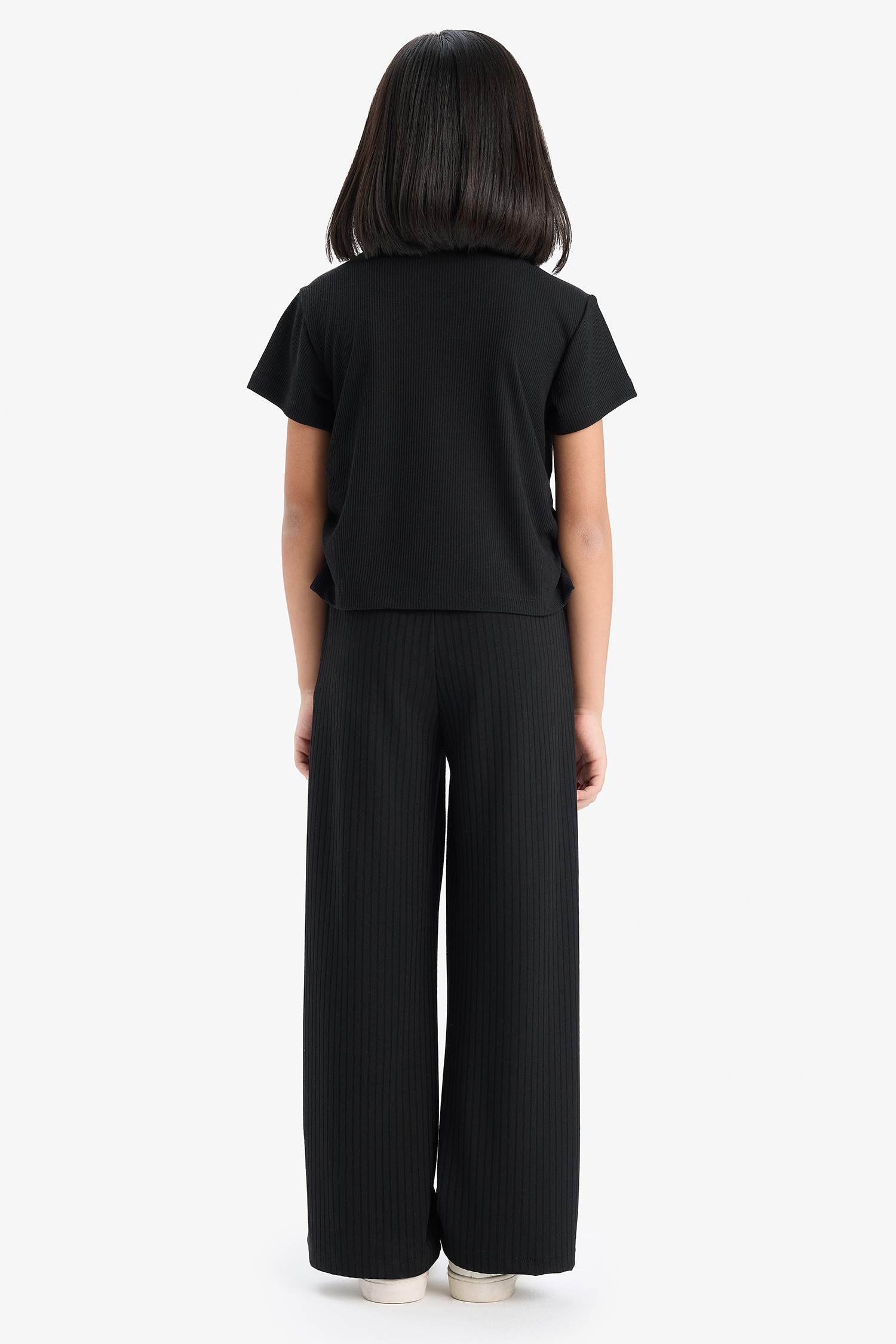 سيت بناتي تيشيرت وبنطلون برجل واسع - قطعتين