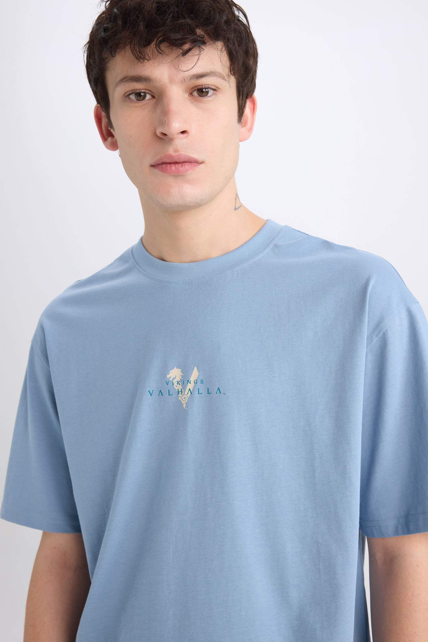 T-shirt Boxy en coton imprimé au dos Vikings Valhalla à col rond