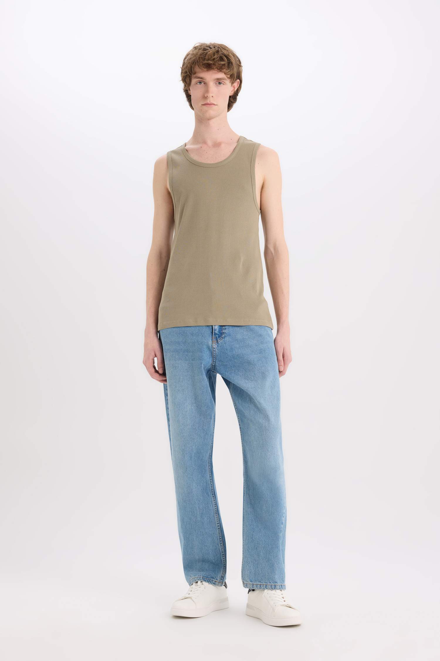 فانيلة قطن مضلع سليم فيت بياخة مستديرة