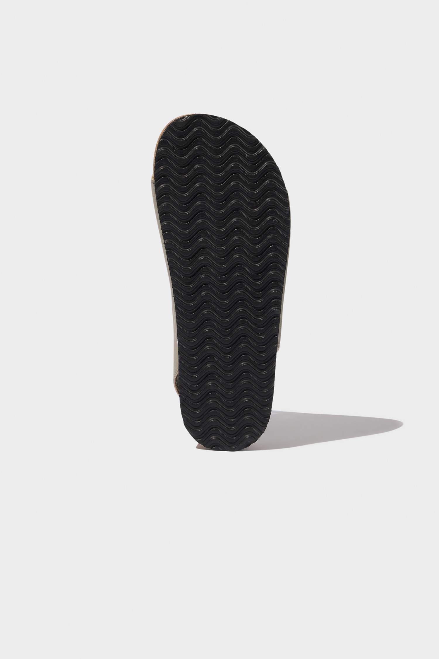 صندل اولادي رمادي بكعب مسطح