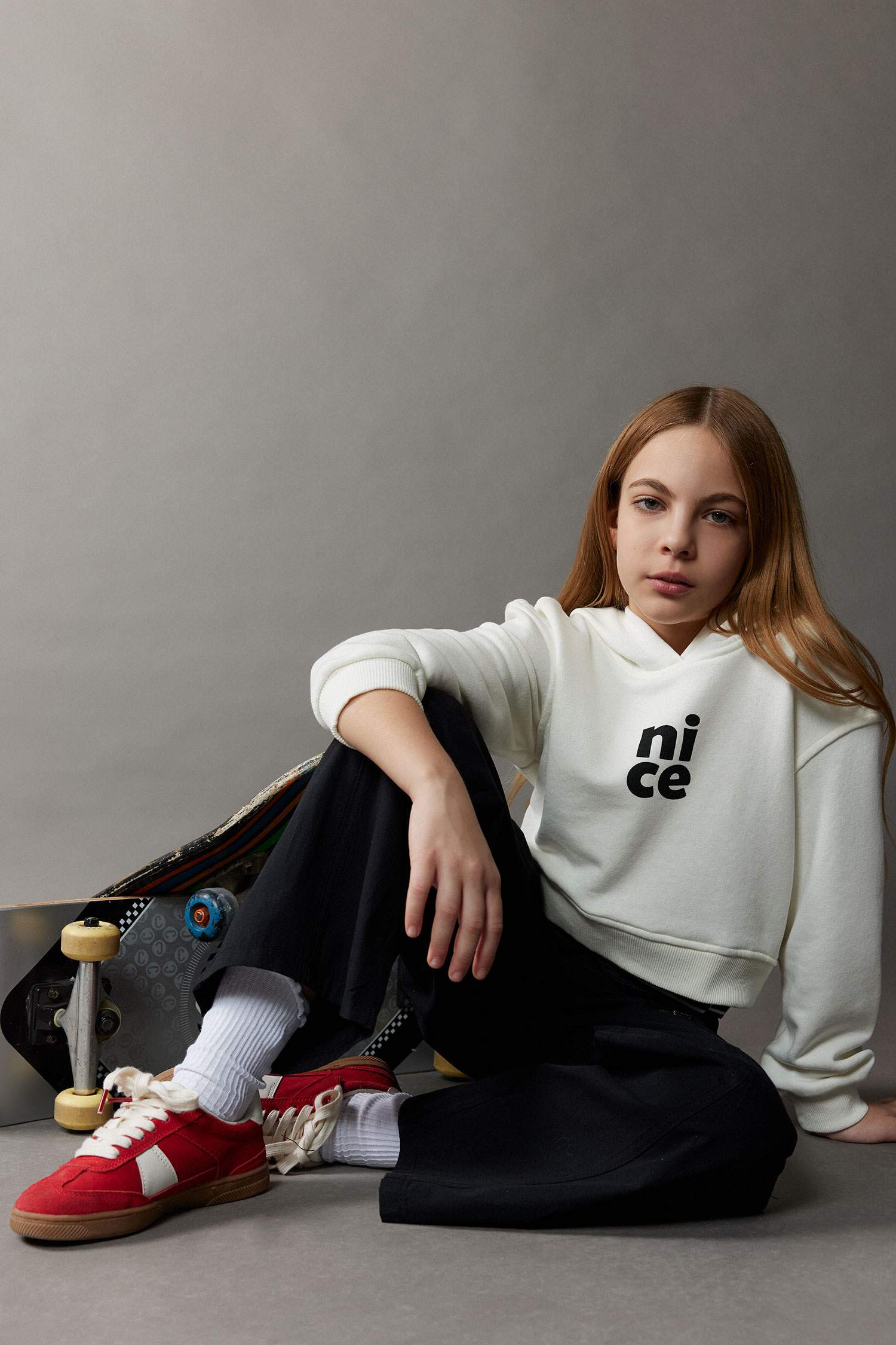 Kız Çocuk Relax Fit Kapüşonlu Baskılı Sweatshirt