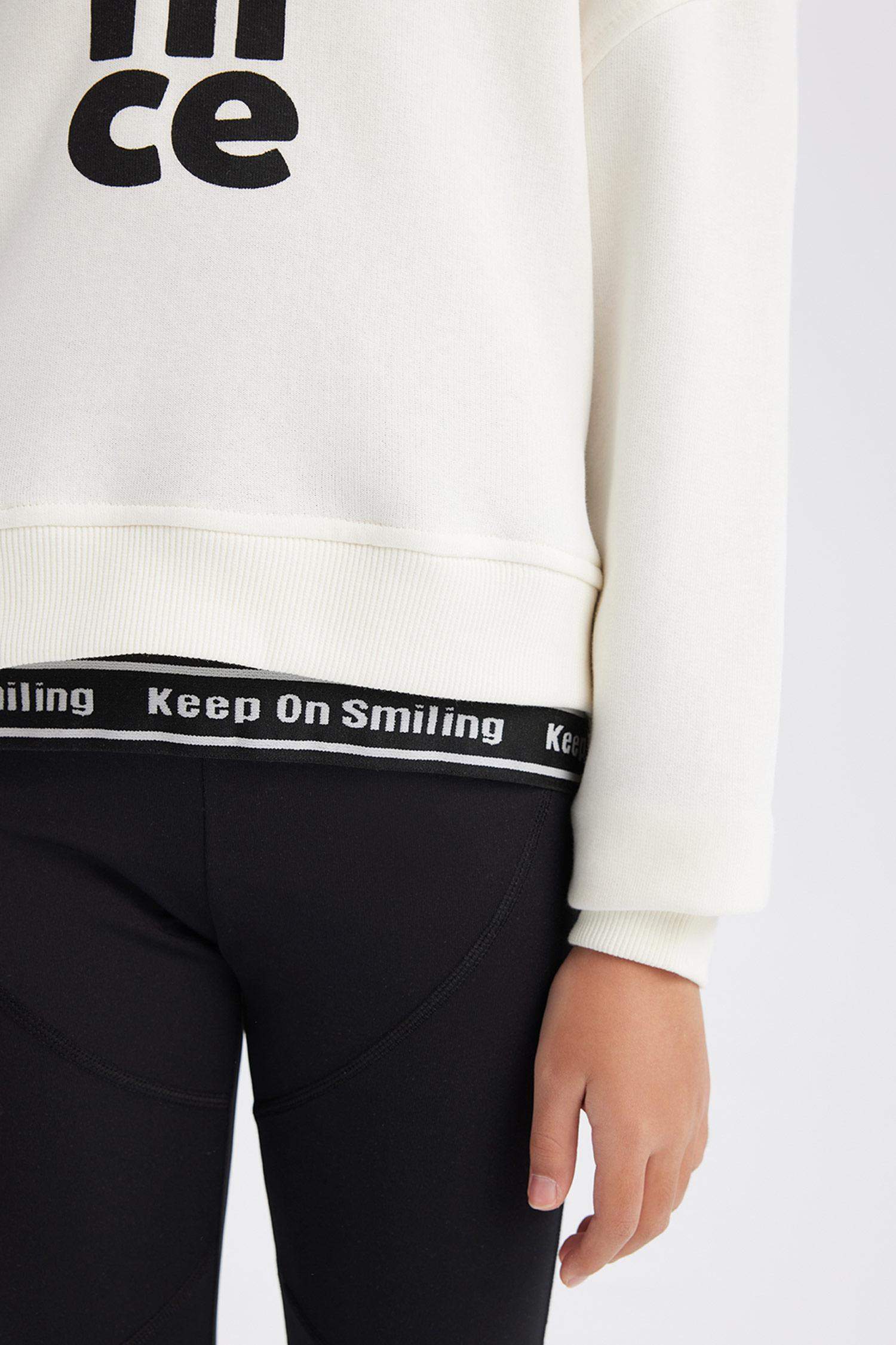 Kız Çocuk Relax Fit Kapüşonlu Baskılı Sweatshirt