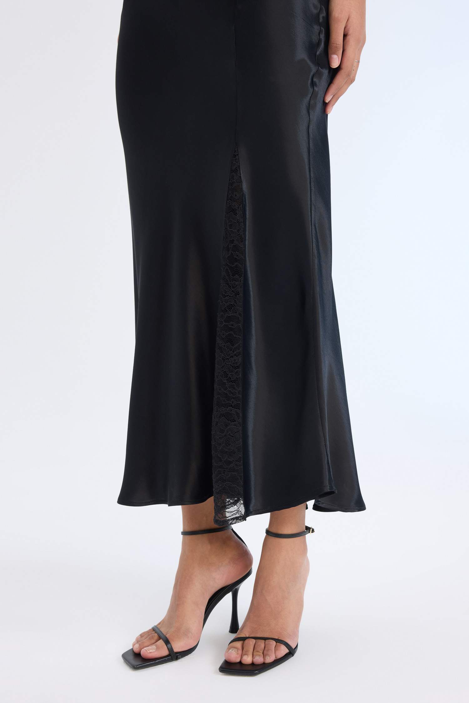 فستان ميدي ستان بقصة A