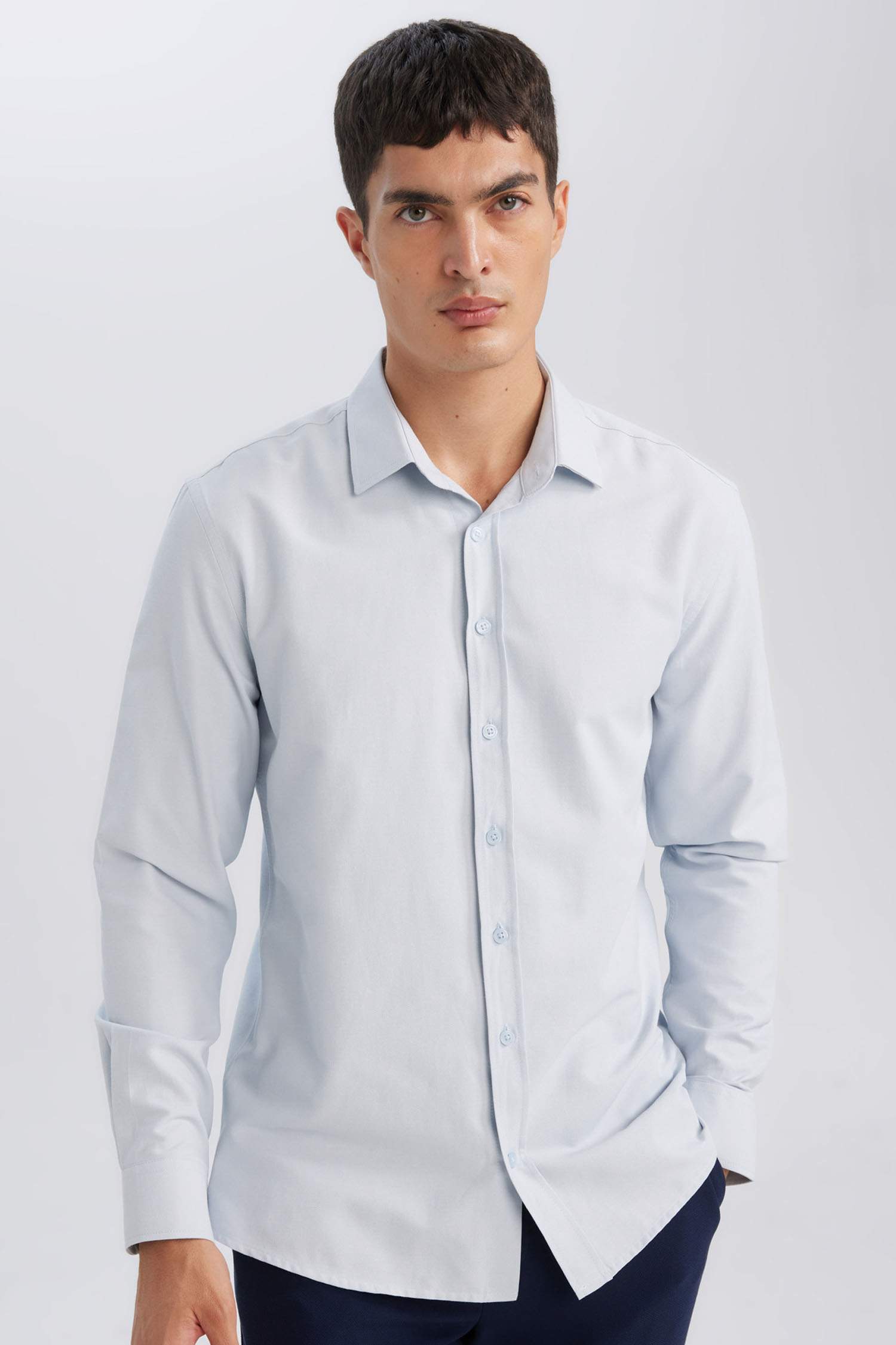 Modern Fit Dokulu Pamuk Karışımlı Uzun Kollu Gömlek