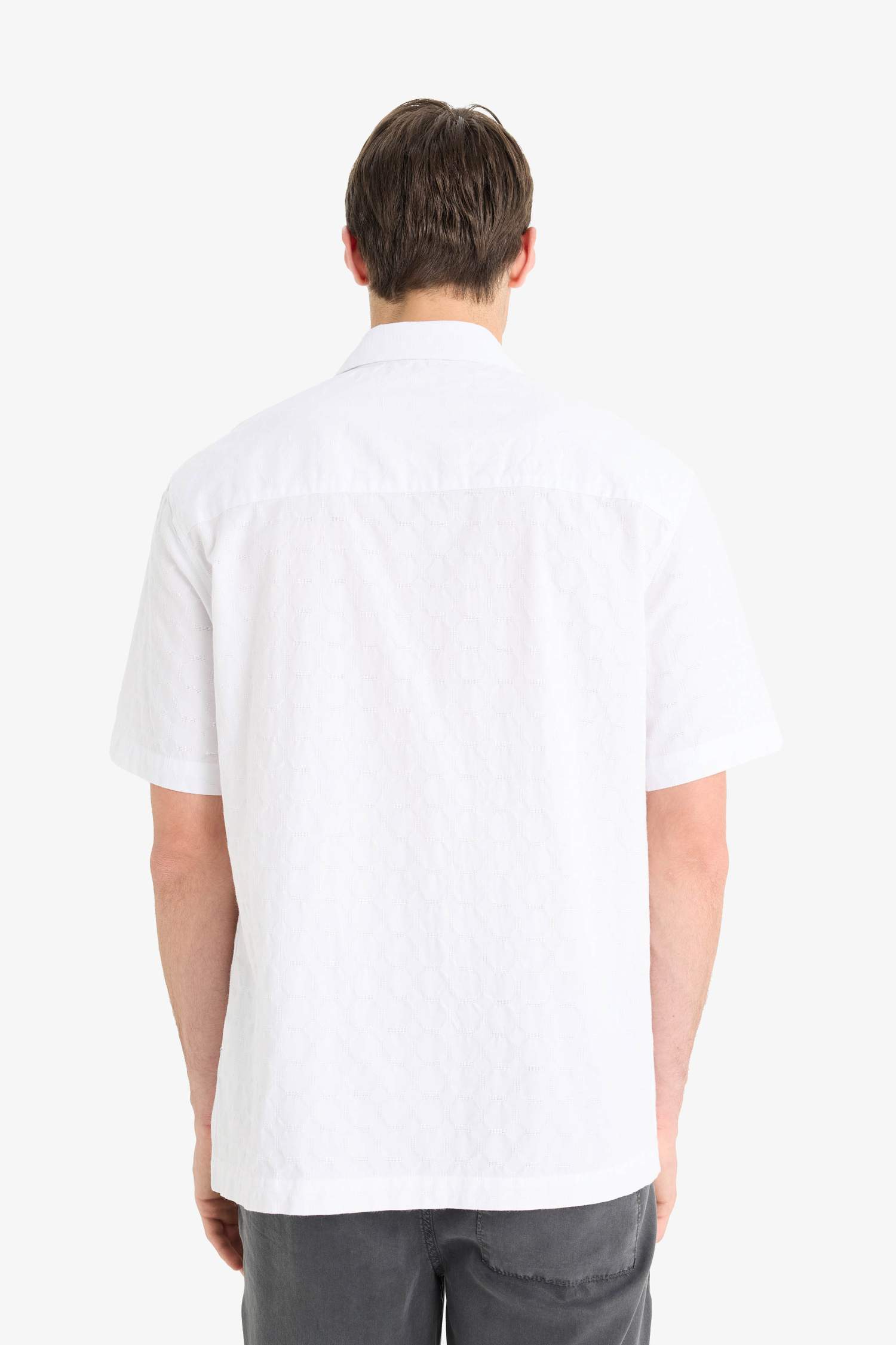 %100 Pamuk Regular Fit Jakarlı Kısa Kollu Gömlek