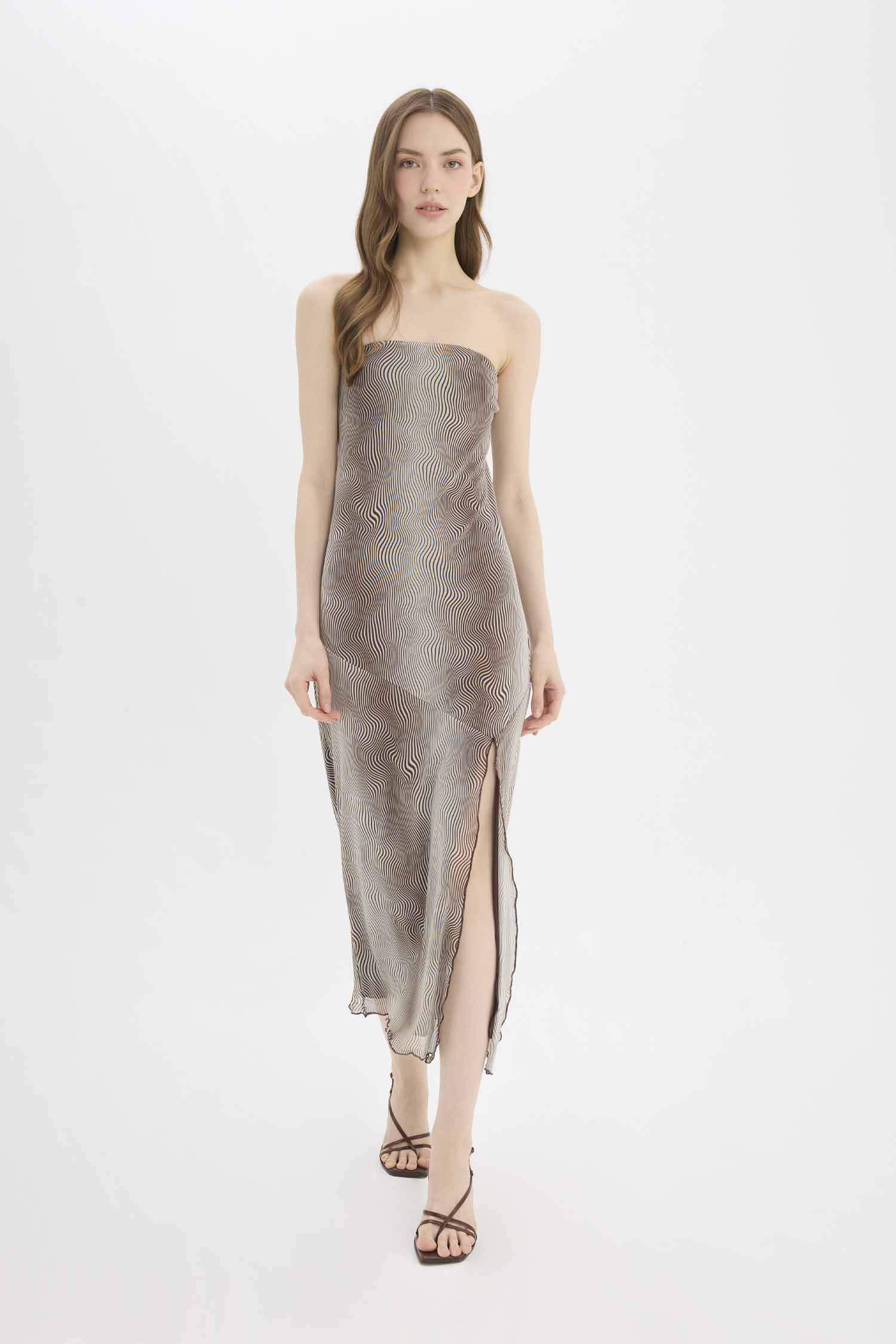 Платье-макси А-силуэта без рукавов из тюля с анималистическим принтом