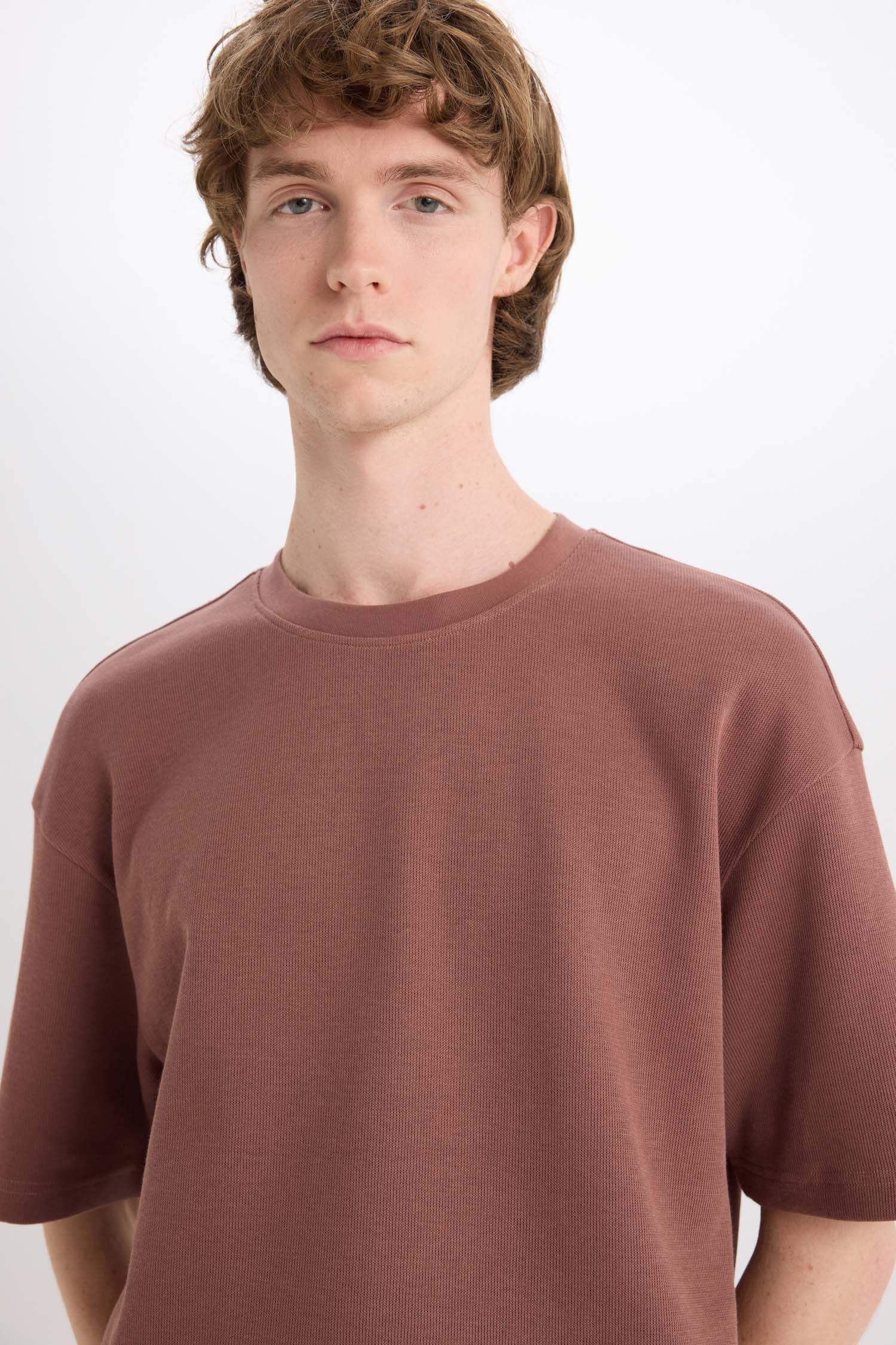 تيشيرت نص ردن اوفر سايز قطن بياخة مستديرة