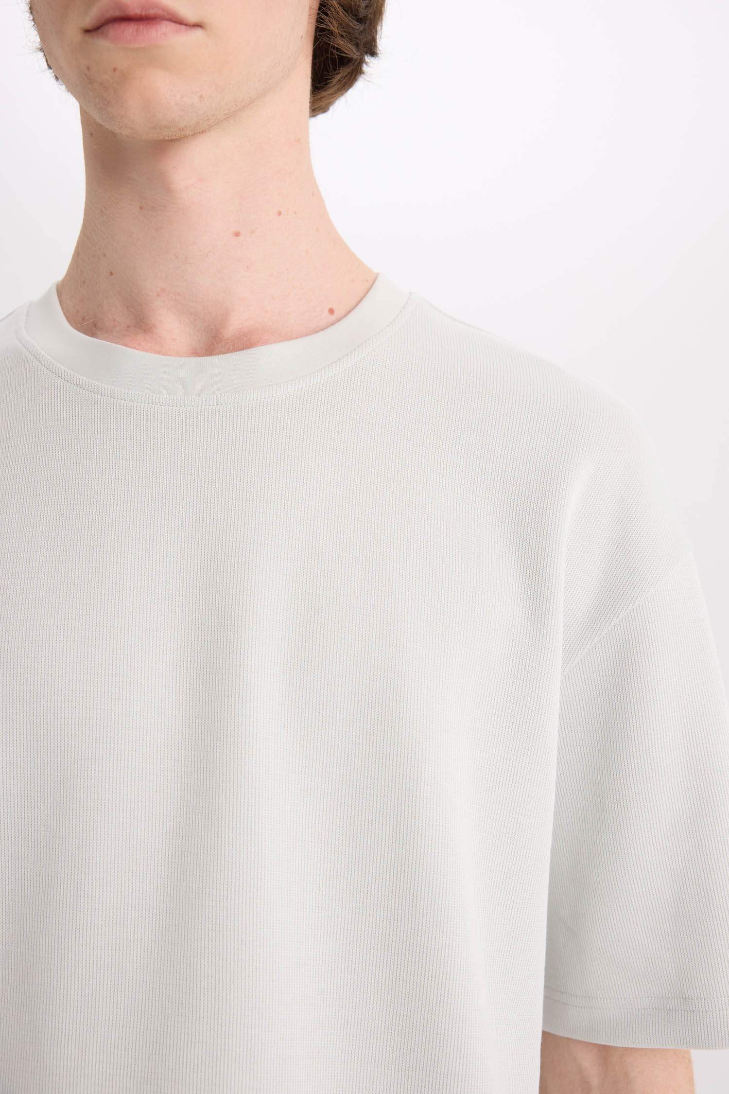 تيشيرت أوفر سايز سامبل برقبة مستديرة